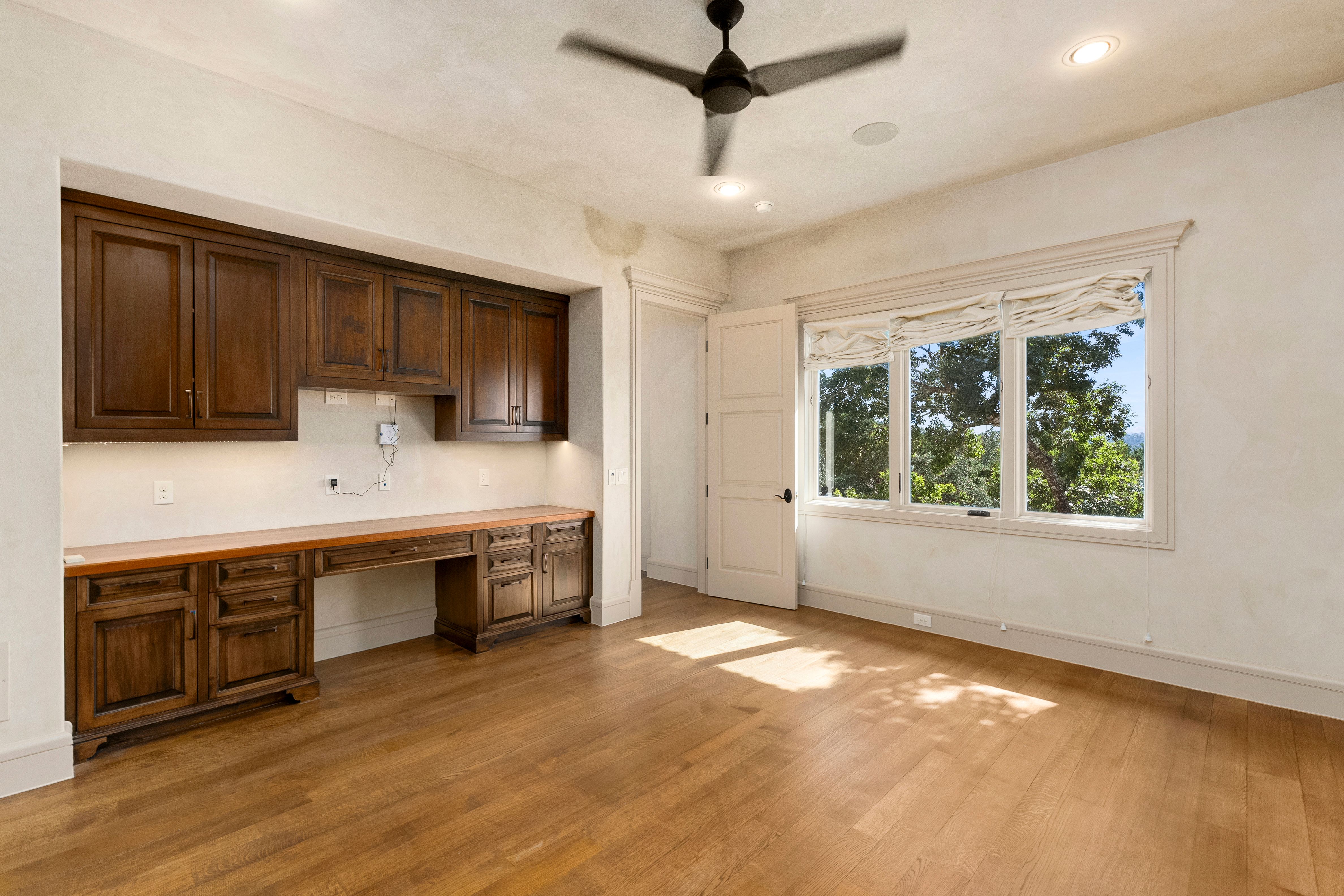  Mediterranean Style Estate in The Dominion - 物件實景