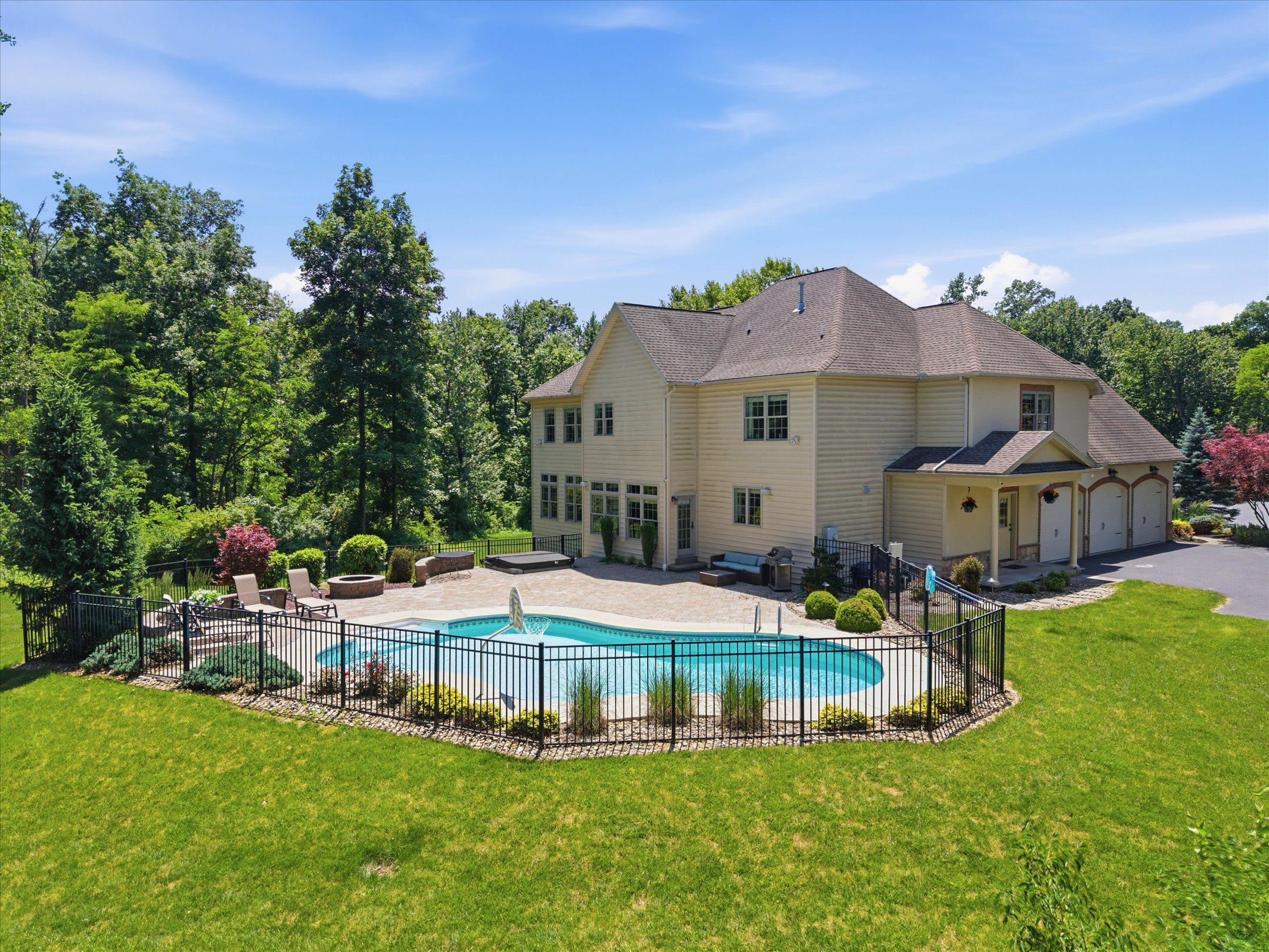 1392 Fox Hill Dr, Palmyra, PA 17078 - 物件實景