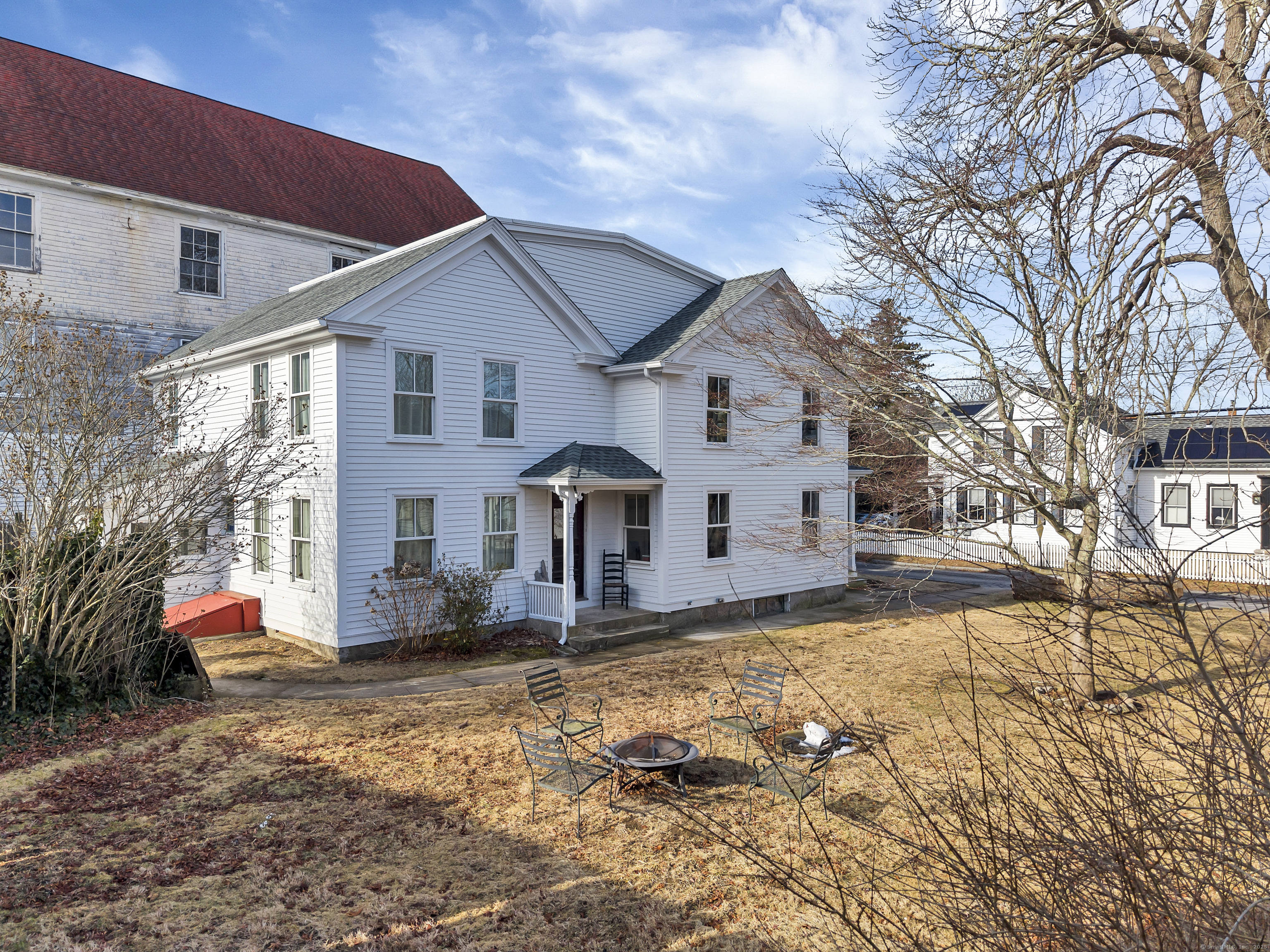 Groton, Connecticut, 06340, United States, 3 Bedrooms Bedrooms, ,2 BathroomsBathrooms,Residential,For Sale,1928735
