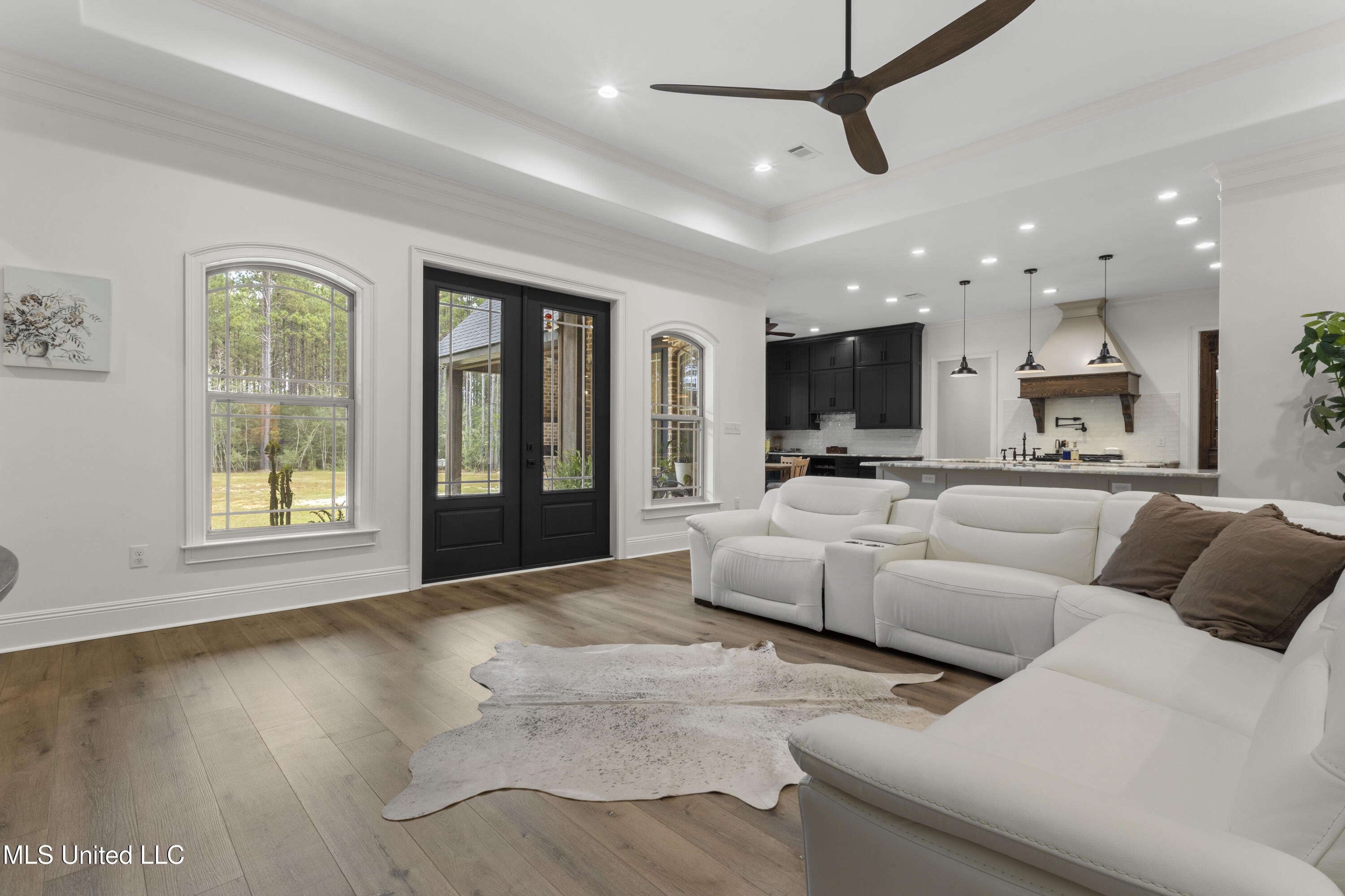 Gulfport, Mississippi, 39503, United States, 5 Bedrooms Bedrooms, ,5 BathroomsBathrooms,Residential,For Sale,1974357