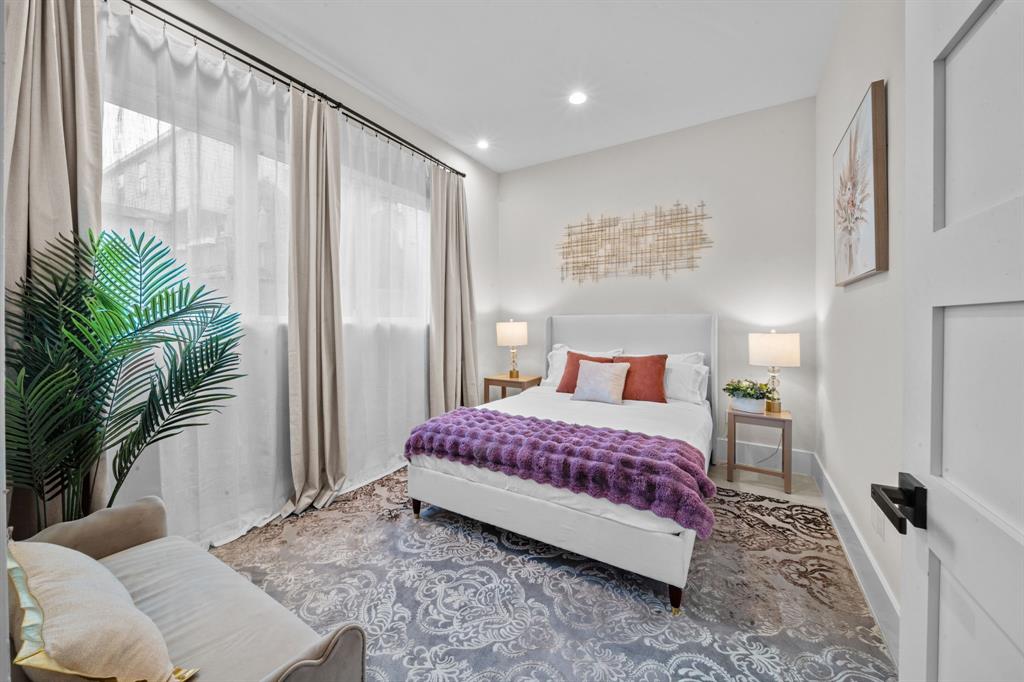 Houston, Texas, 77007, United States, 3 Bedrooms Bedrooms, ,4 BathroomsBathrooms,Residential,For Sale,1723739