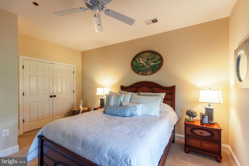 Chestertown, Maryland, 21620, United States, 2 Bedrooms Bedrooms, ,3 BathroomsBathrooms,Residential,For Sale,1949914