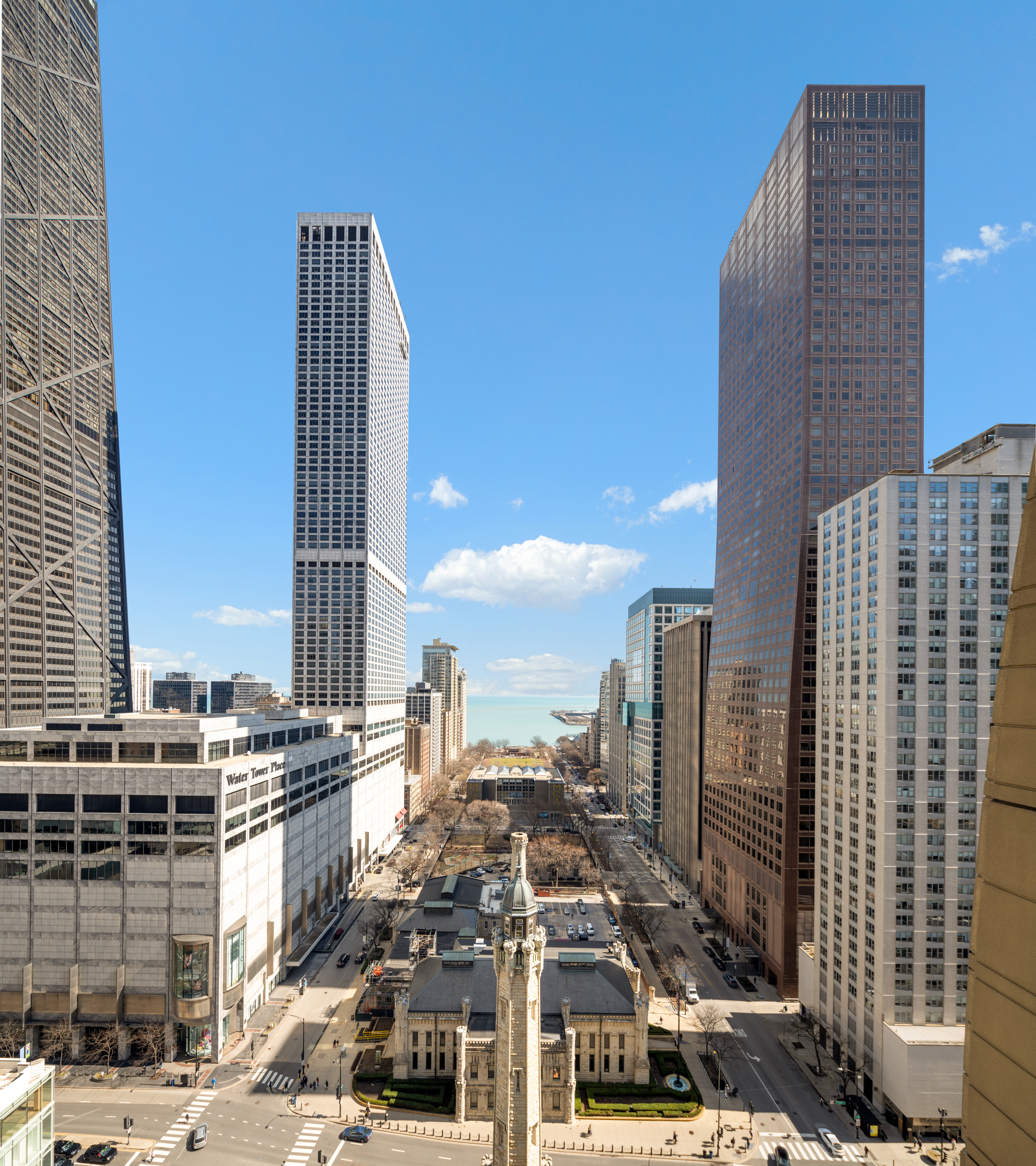  Experience Refined City Living in this Exquisitely Updated Residence - 物件實景