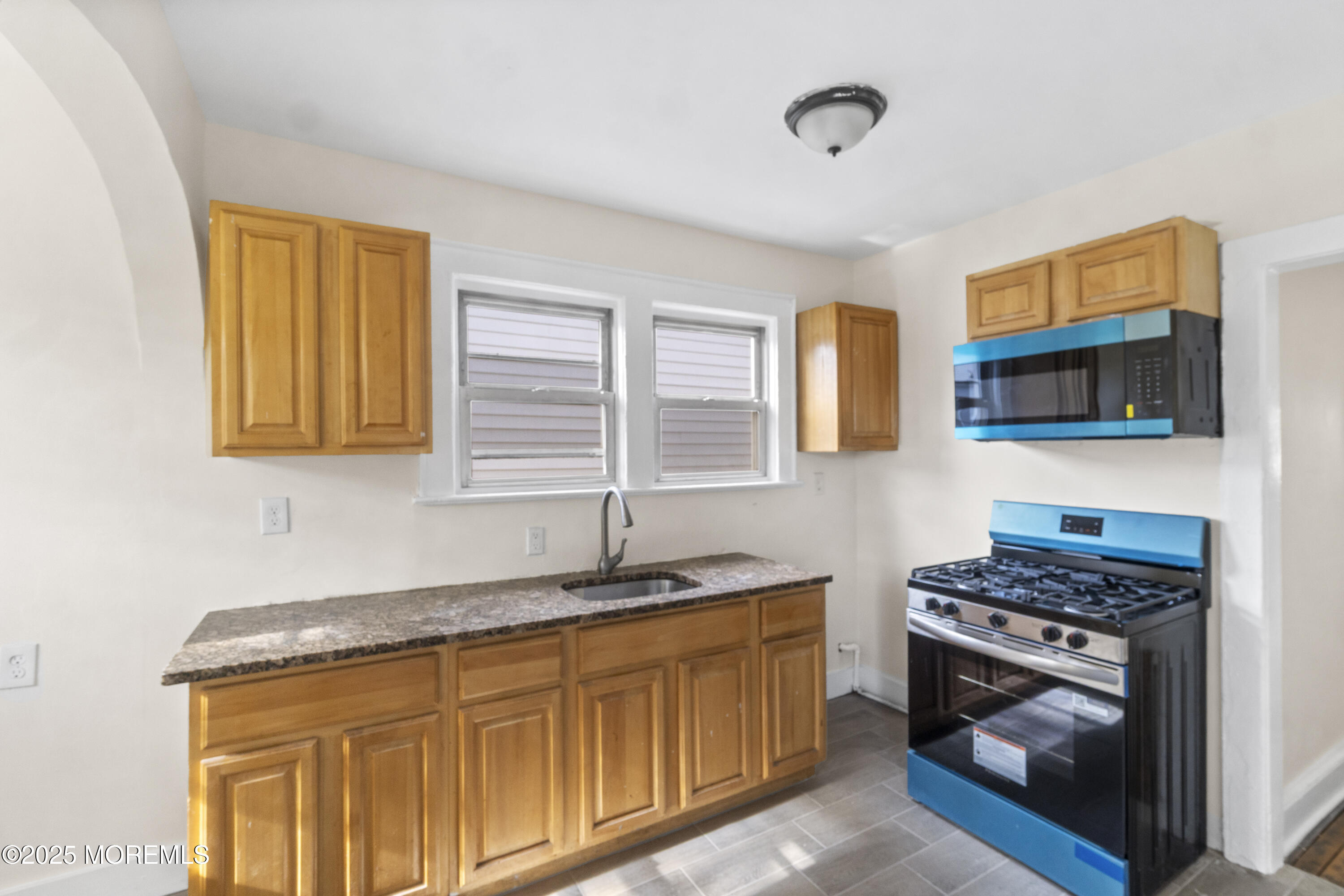 Newark, New Jersey, 07112, United States, ,Residential,For Sale,2008855