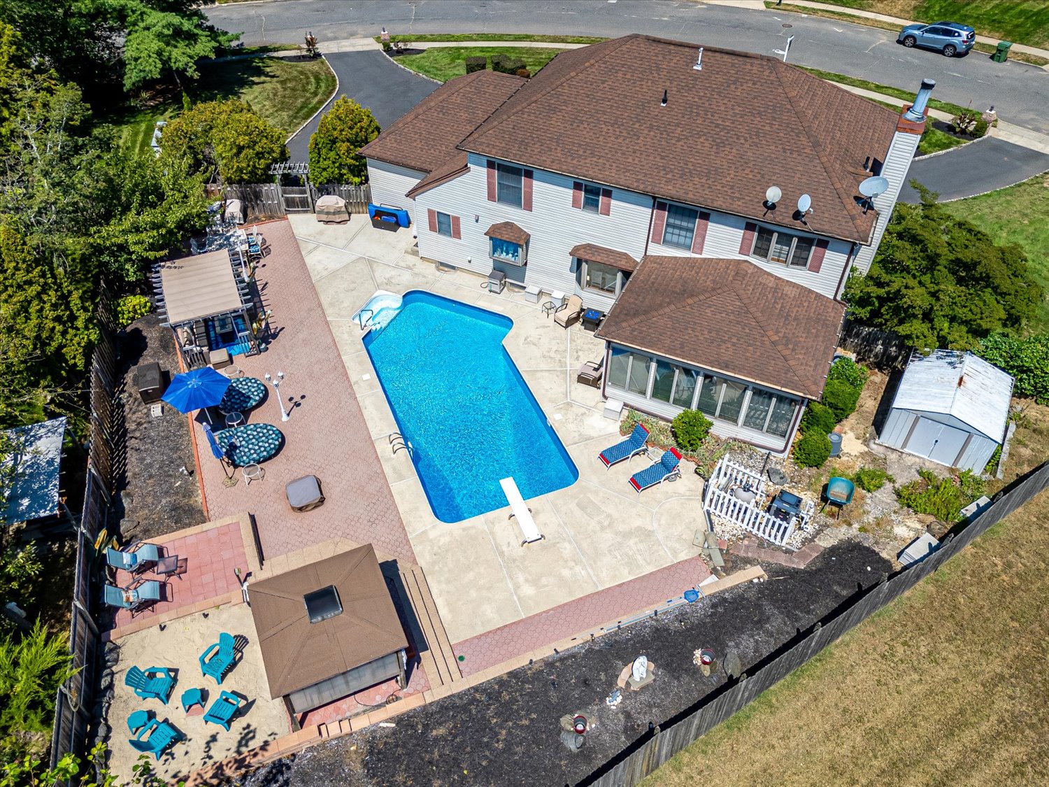 Eatontown, New Jersey, 07724, United States, 9 Bedrooms Bedrooms, ,4 BathroomsBathrooms,Residential,For Sale,1910757