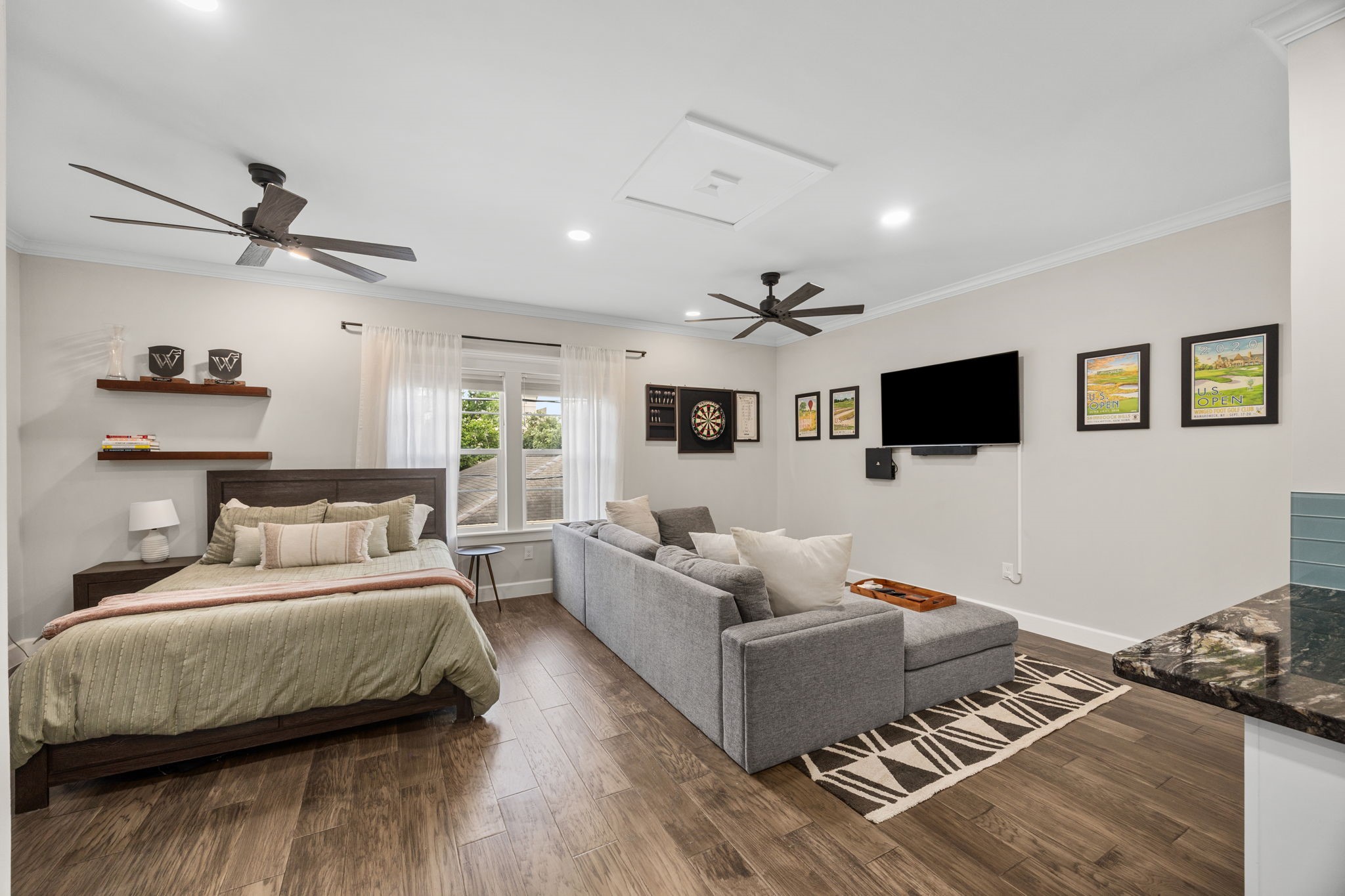  733 Ashland Street C - 物件實景