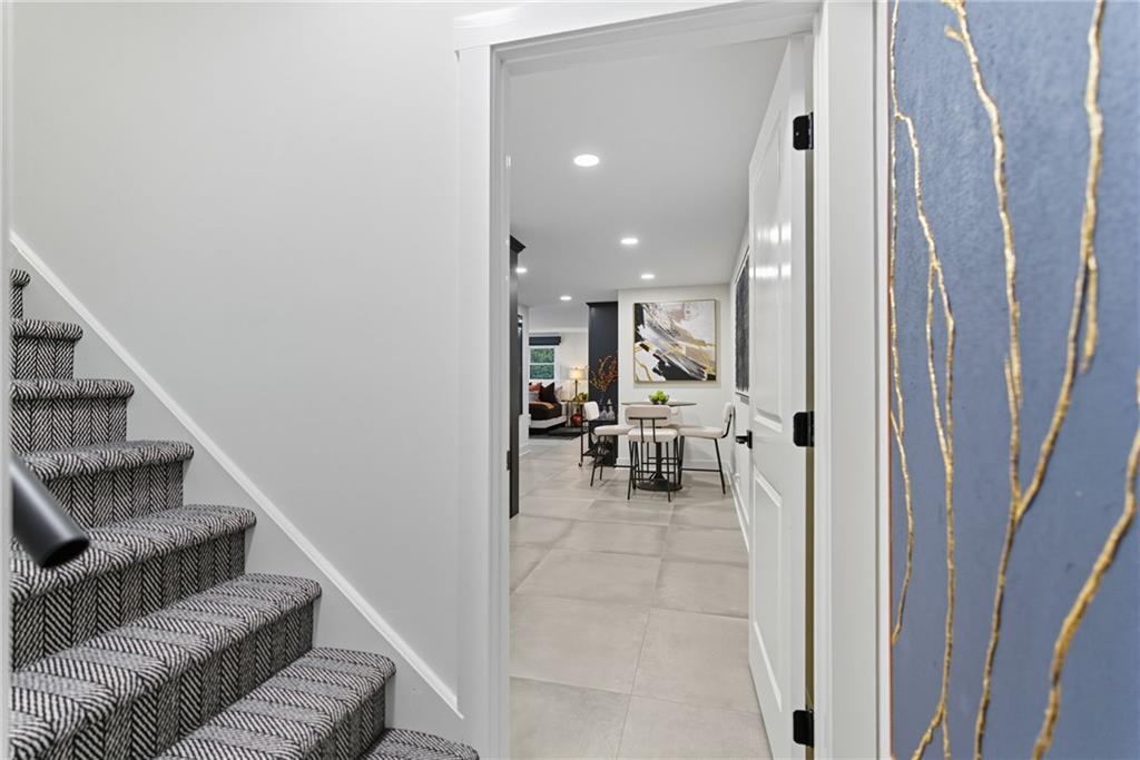 Alpharetta, Georgia, 30005, United States, 4 Bedrooms Bedrooms, ,6 BathroomsBathrooms,Residential,For Sale,1983404