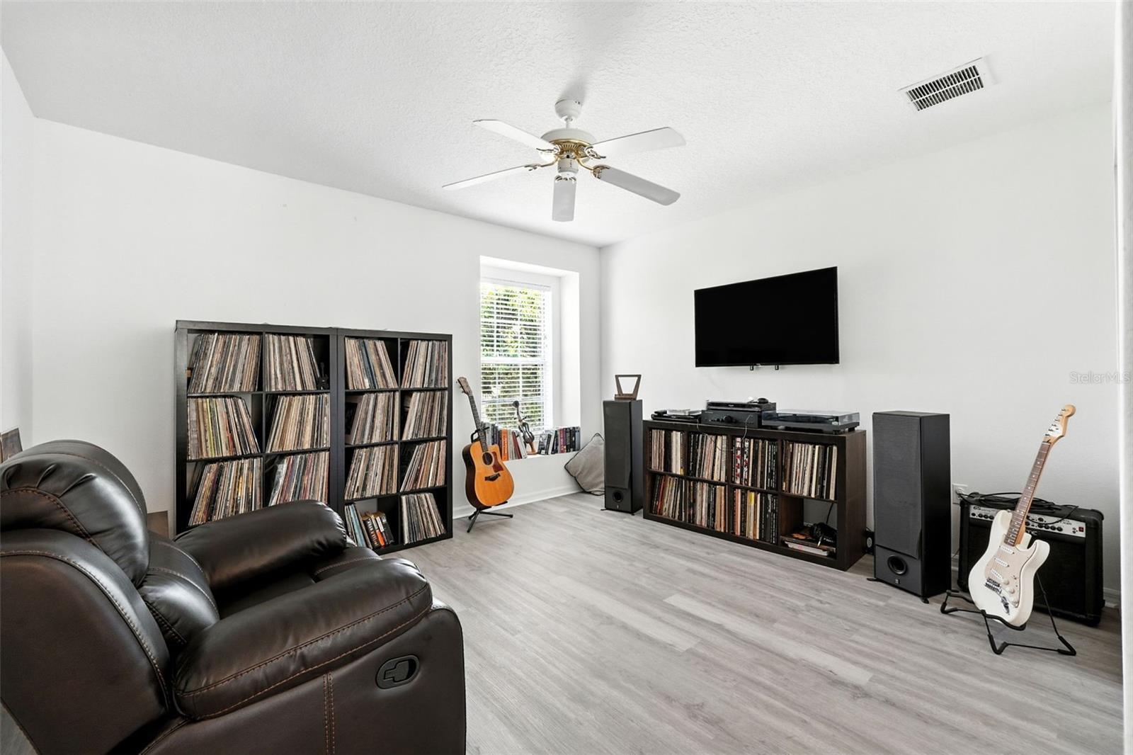 KISSIMMEE, Florida, 34744, United States, 5 Bedrooms Bedrooms, ,5 BathroomsBathrooms,Residential,For Sale,1980331