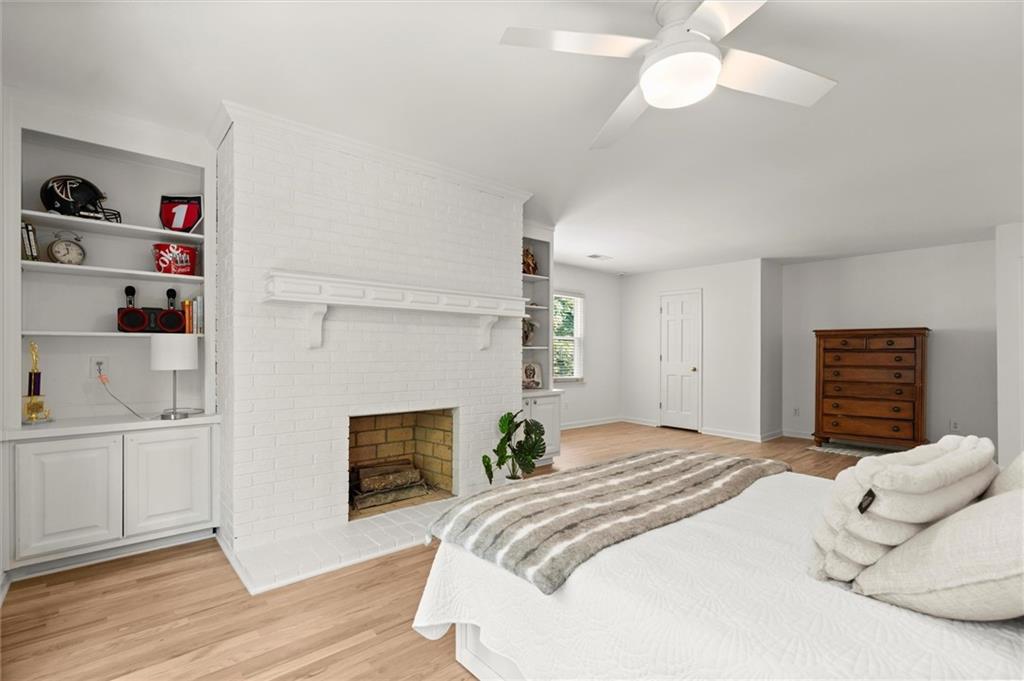 Roswell, Georgia, 30075, United States, 5 Bedrooms Bedrooms, ,5 BathroomsBathrooms,Residential,For Sale,1903038