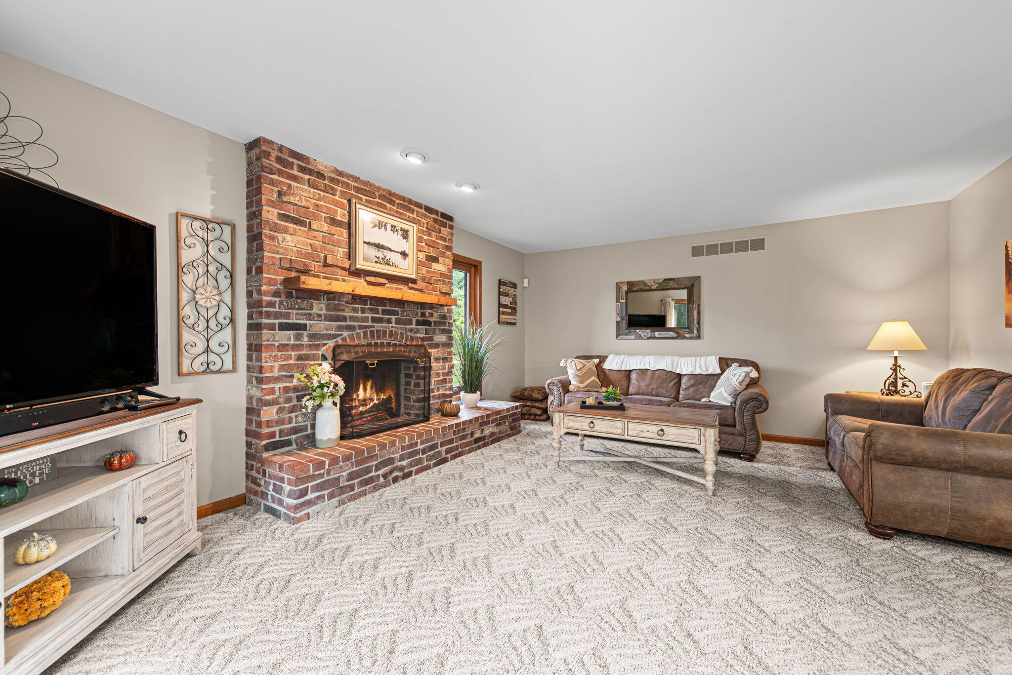 Valparaiso, Indiana, 46385, United States, 4 Bedrooms Bedrooms, ,1 BathroomBathrooms,Residential,For Sale,1956589