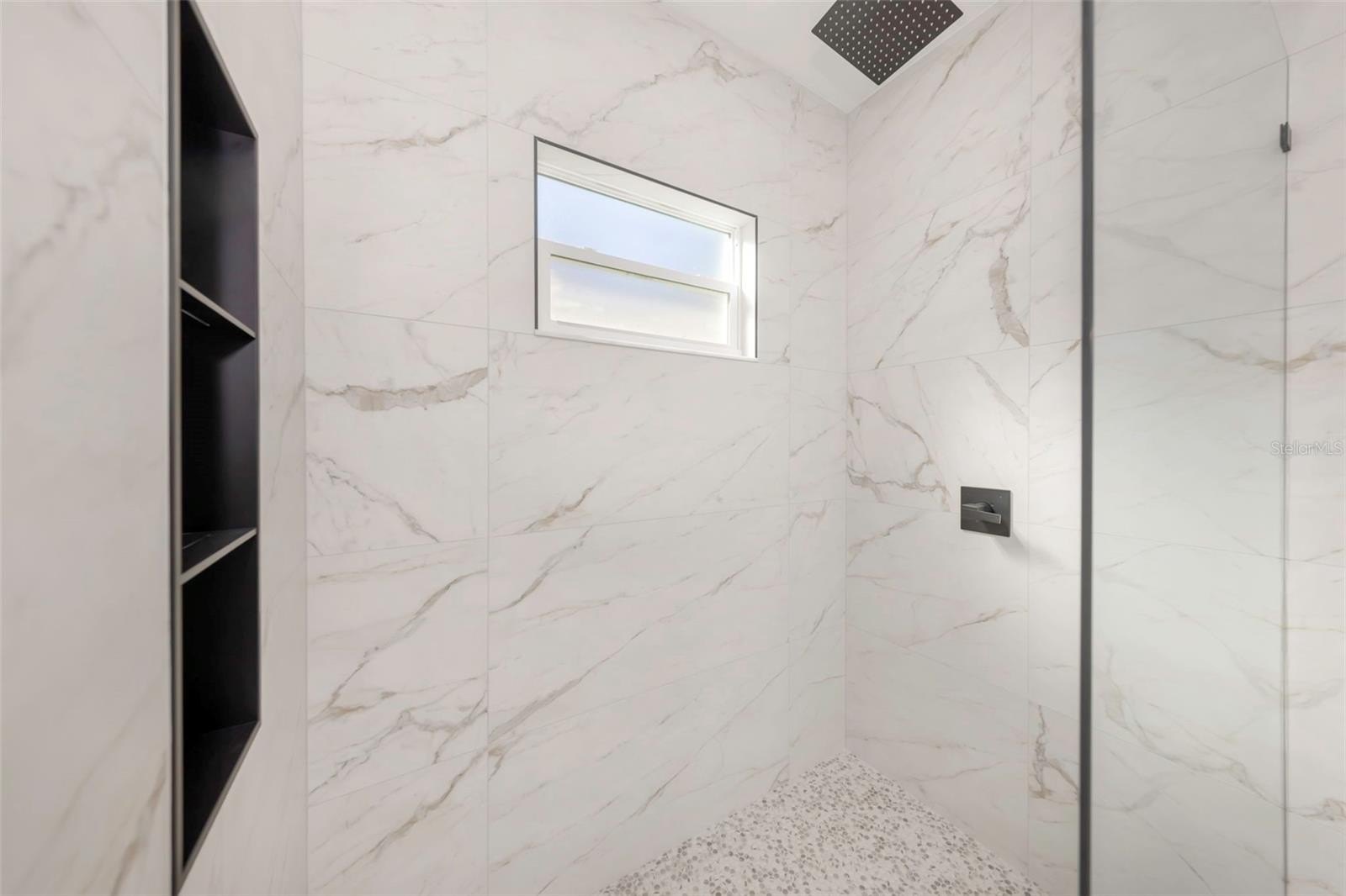 CLEARWATER, Florida, 33755, United States, 4 Bedrooms Bedrooms, ,3 BathroomsBathrooms,Residential,For Sale,1996424