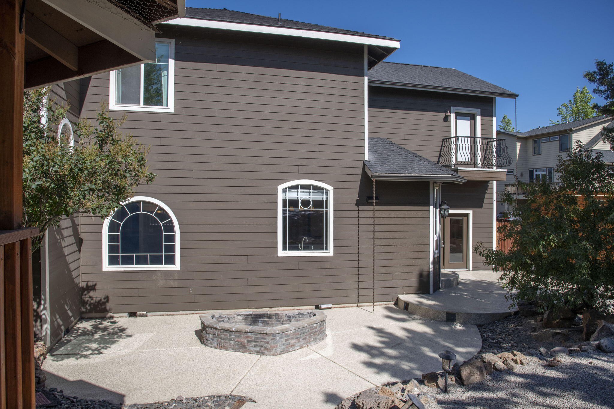 Bend, Oregon, 97701, United States, 3 Bedrooms Bedrooms, ,3 BathroomsBathrooms,Residential,For Sale,1898955