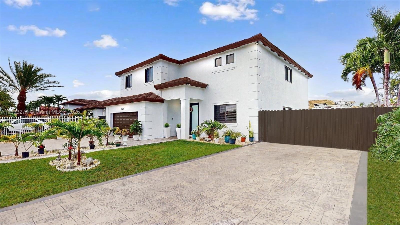 Homestead, Florida, 33033, United States, 5 Bedrooms Bedrooms, ,3 BathroomsBathrooms,Residential,For Sale,1937338