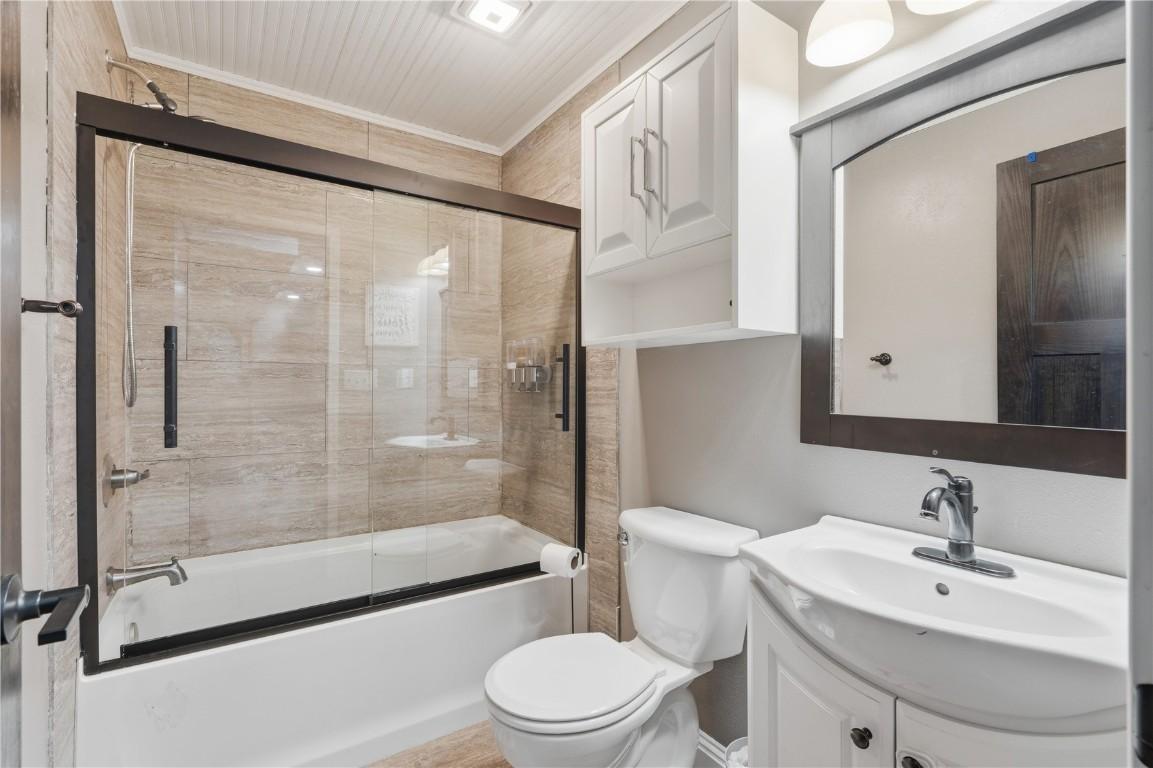 Anamosa, Iowa, 52205, United States, 5 Bedrooms Bedrooms, ,3 BathroomsBathrooms,Residential,For Sale,1975934