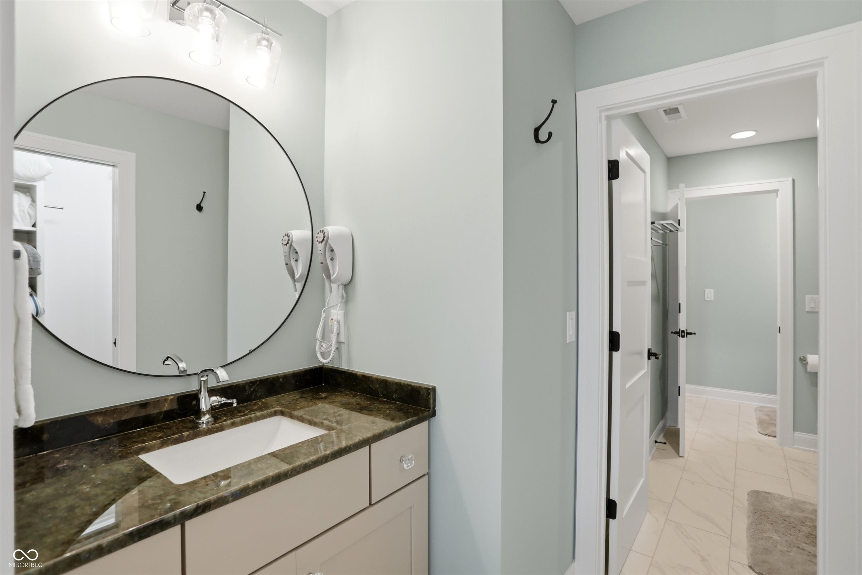 Carmel, Indiana, 46033, United States, 5 Bedrooms Bedrooms, ,5 BathroomsBathrooms,Residential,For Sale,2001203