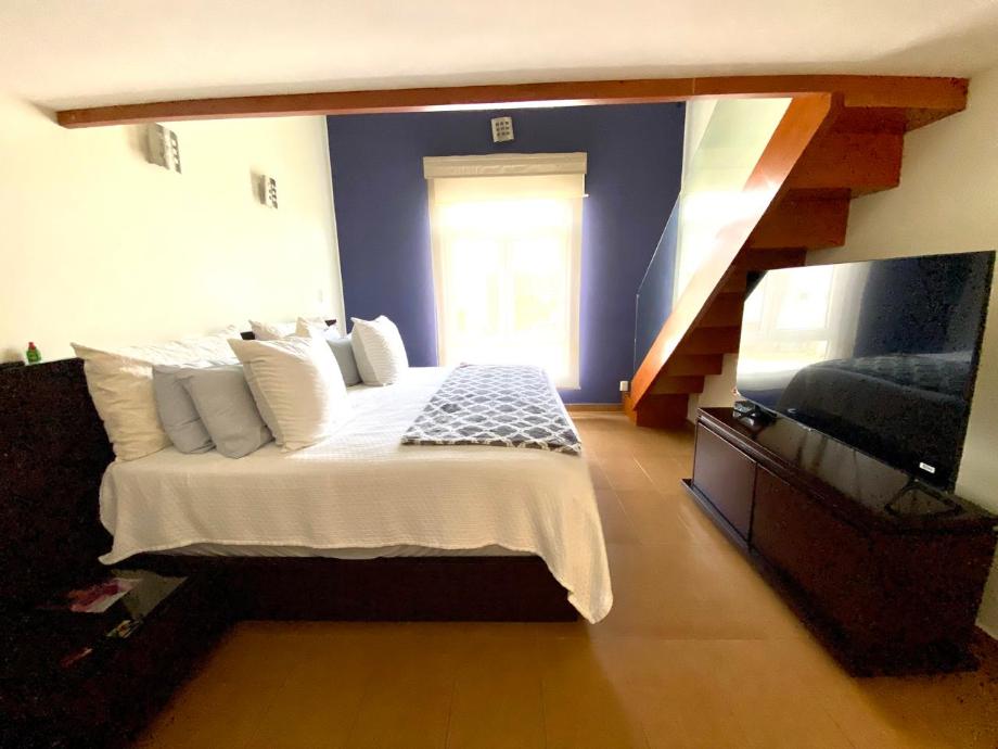 Atizapán de Zaragoza, Estado de méxico, 52930, Mexico, 3 Bedrooms Bedrooms, ,3 BathroomsBathrooms,Residential,For Sale,1917904