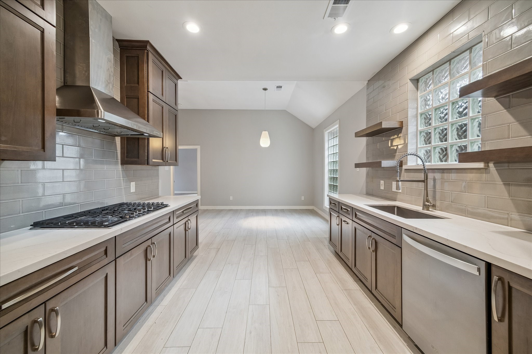  3115 Cedar Knolls Drive - 物件實景