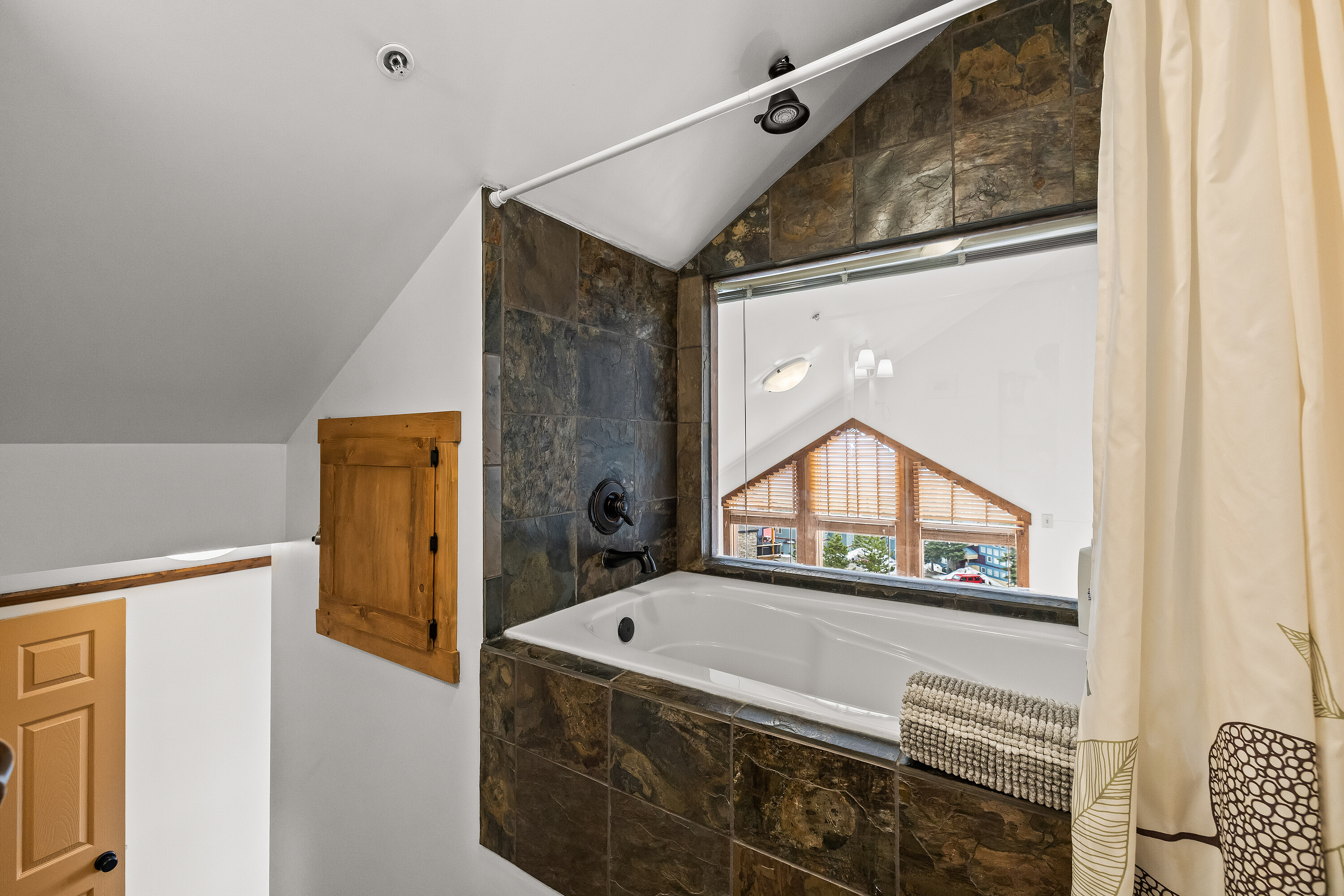  True Ski Chalet Living - 物件實景