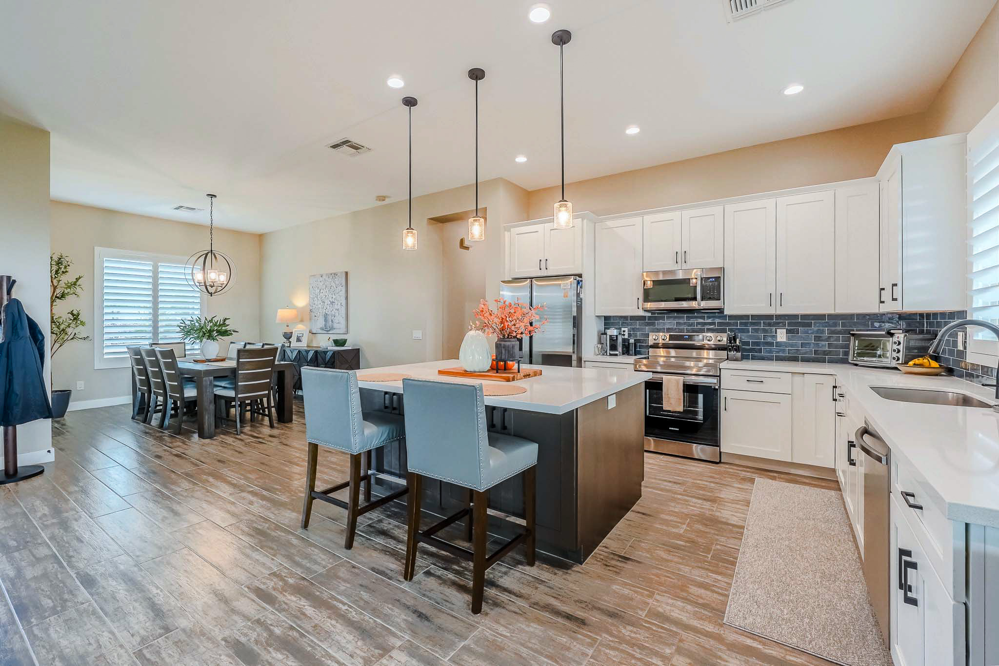 Phoenix, Arizona, 85087, United States, 3 Bedrooms Bedrooms, ,Residential,For Sale,2000122