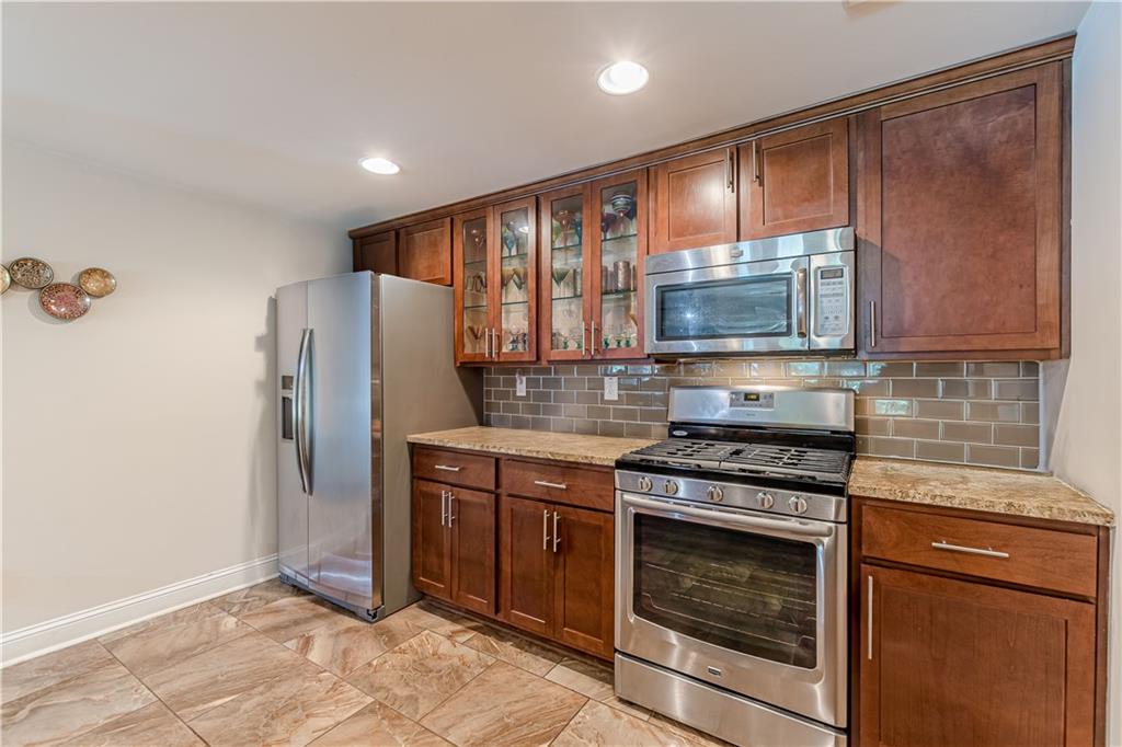 Ellenwood, Georgia, 30294, United States, 5 Bedrooms Bedrooms, ,5 BathroomsBathrooms,Residential,For Sale,1903666