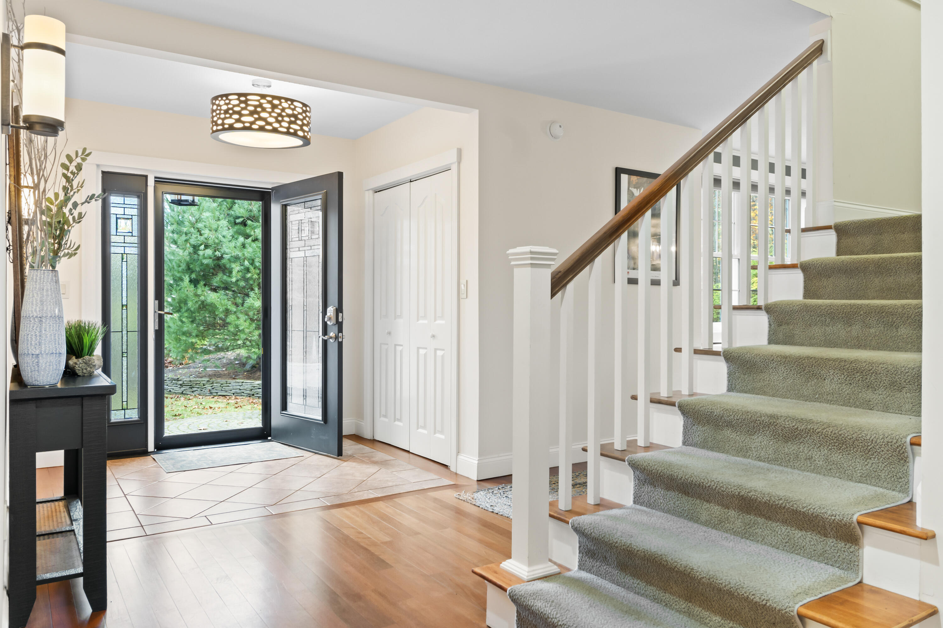 Ogunquit, Maine, 03907, United States, ,4 BathroomsBathrooms,Residential,For Sale,1830801