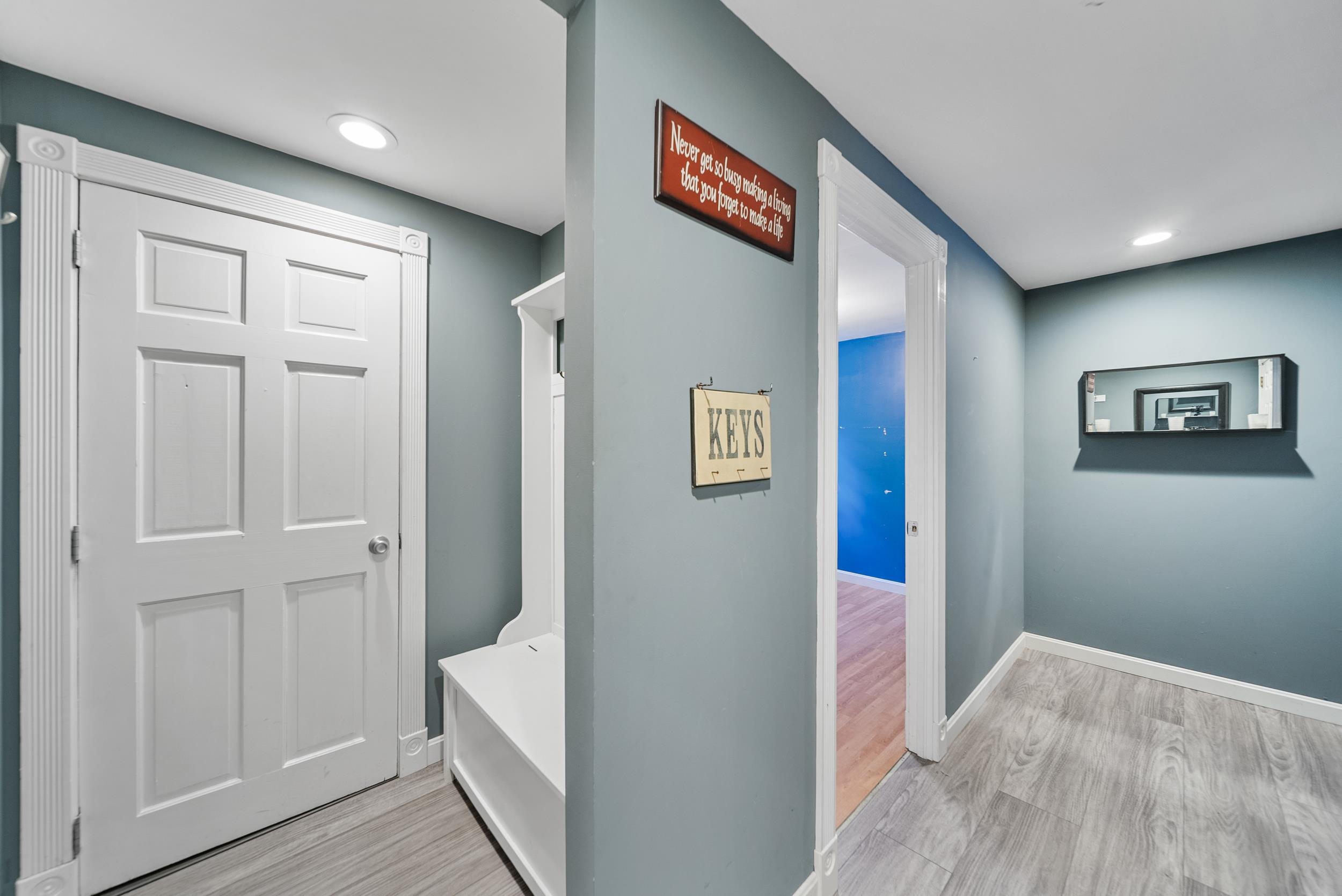 Derry, New Hampshire, 03038, United States, 3 Bedrooms Bedrooms, ,1 BathroomBathrooms,Residential,For Sale,1938906