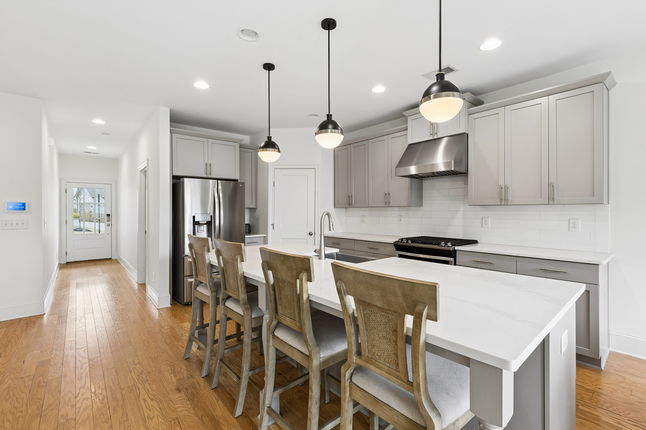  Freshly Updated and Move-in Ready Home in a Prime Westside Location - 物件實景