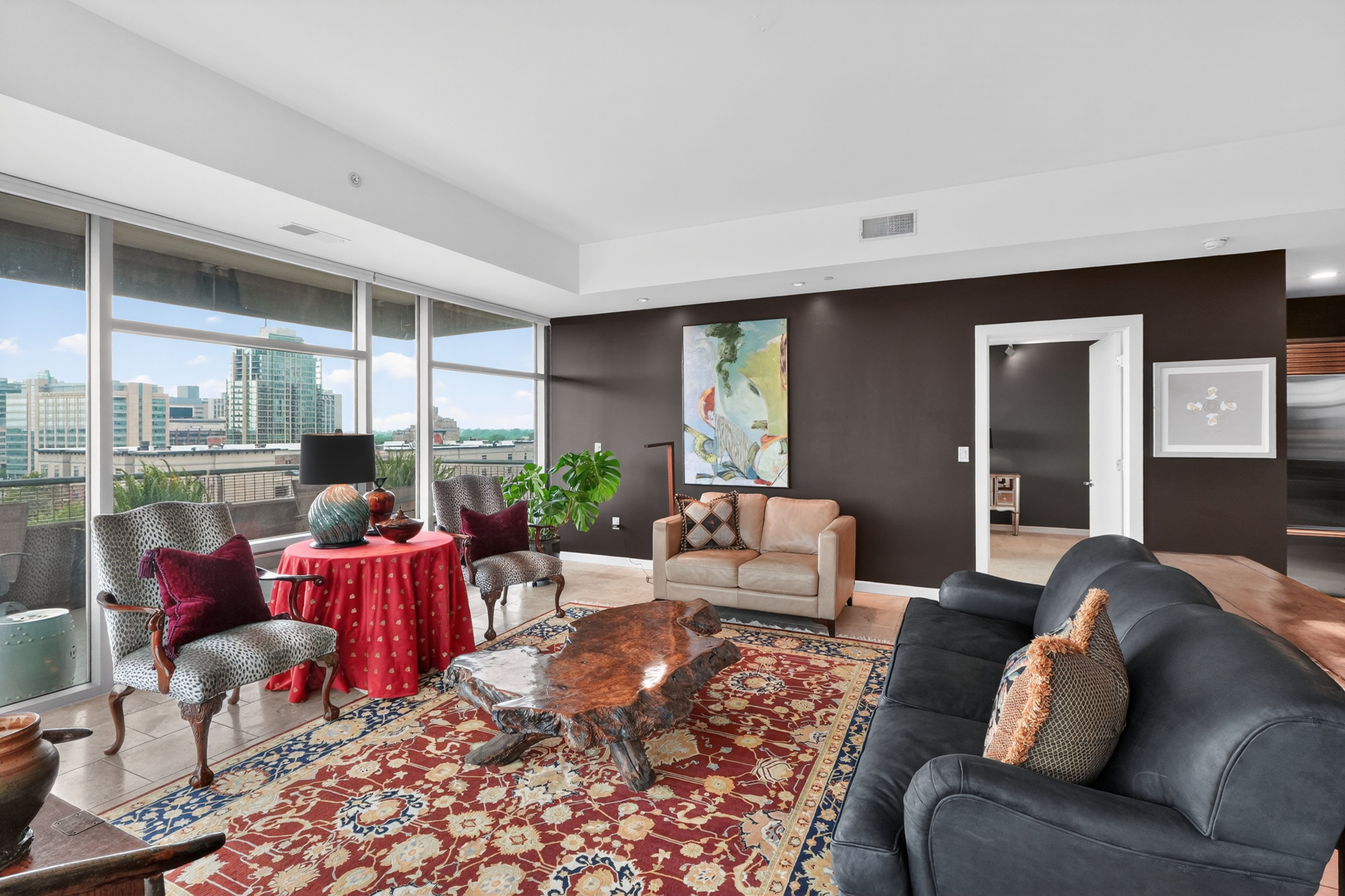  Luxury Sky-High Living in the Heart of Central West End - 物件實景