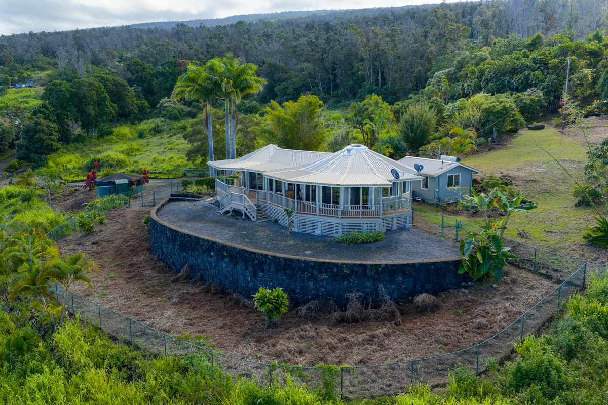 Captain Cook, Hawaii, 96704, United States, 2 Bedrooms Bedrooms, ,2 BathroomsBathrooms,Residential,For Sale,1941620
