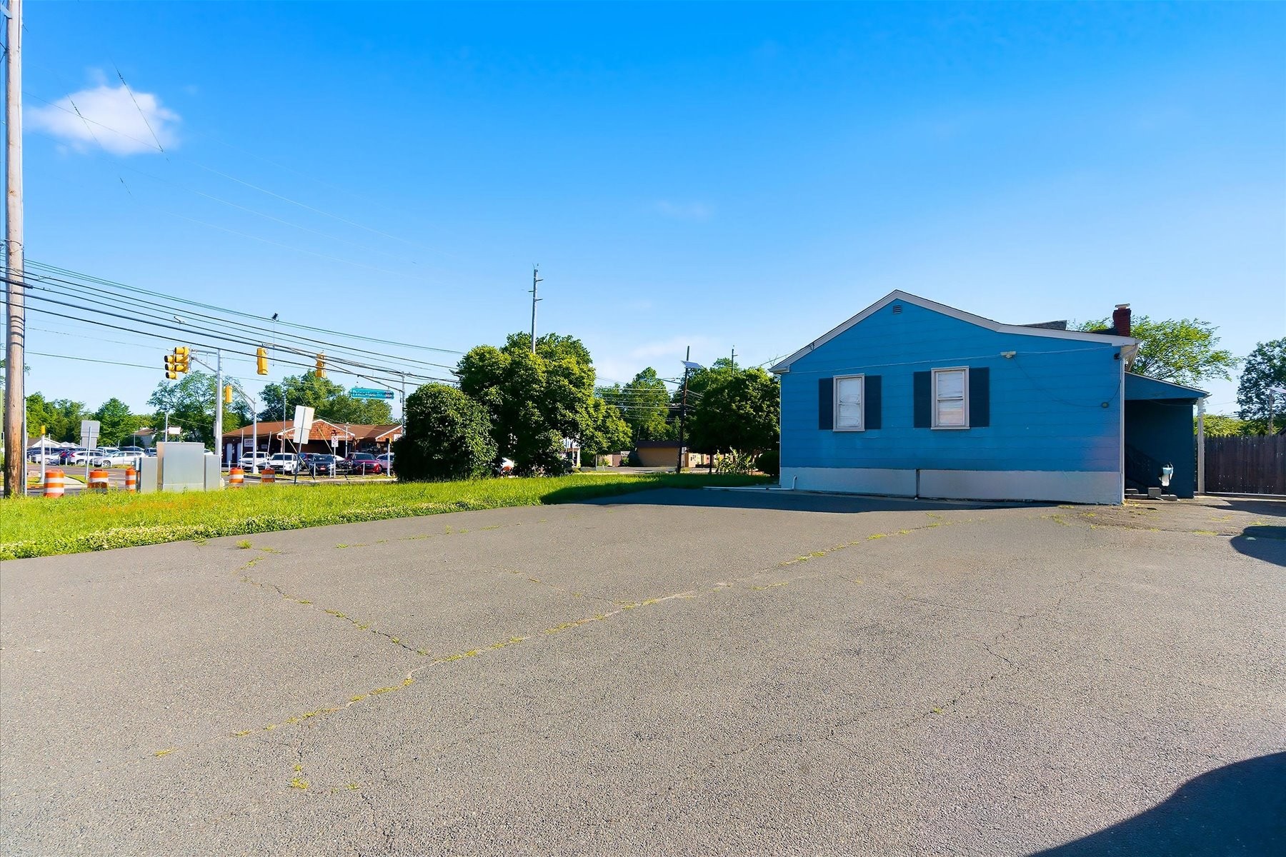  1708 Princeton Ave, Lawrence - 物件實景