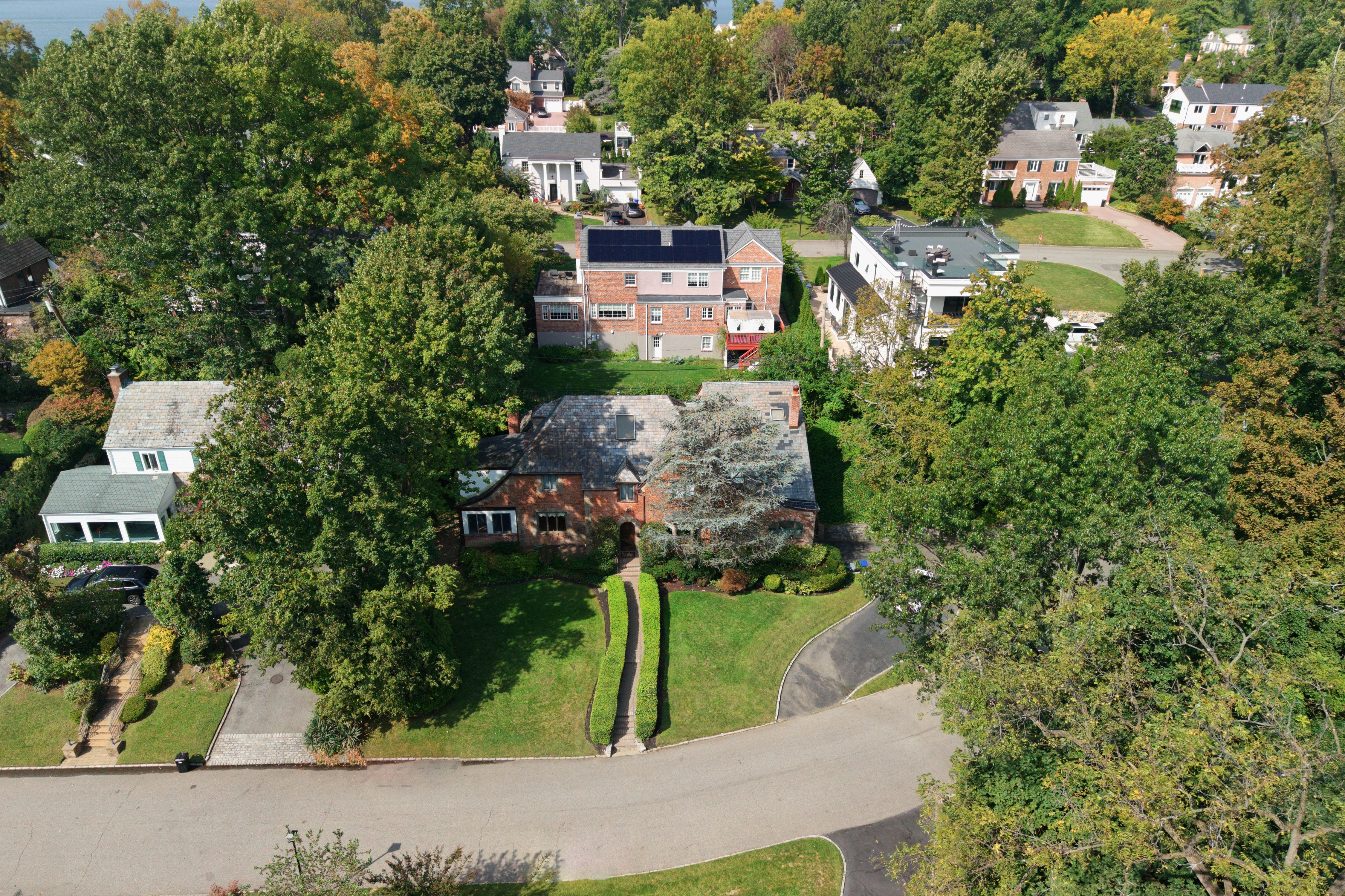  4 Parkwood Drive, Great Neck, NY 11023 - 物件實景