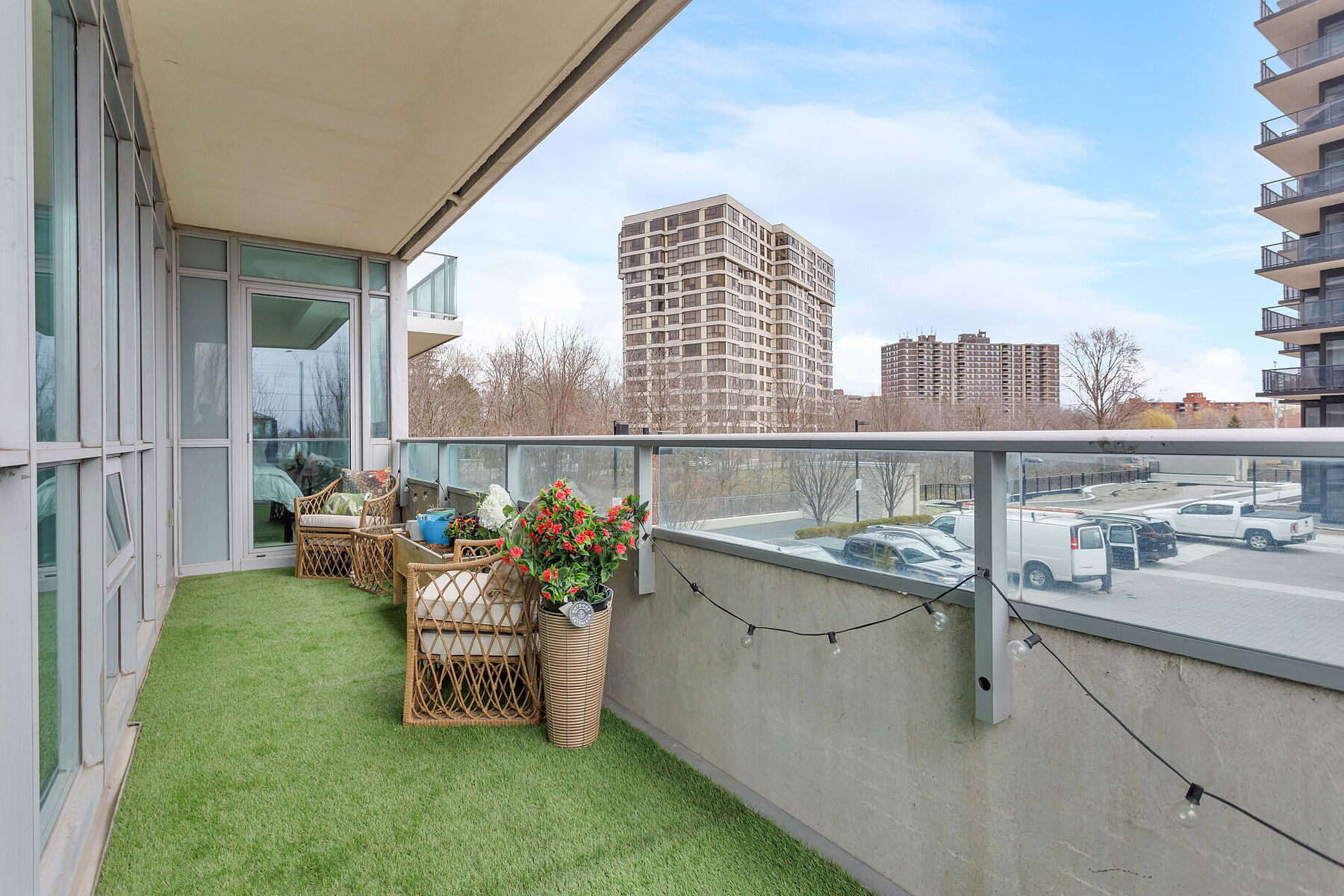  Spacious and Bright Condo - 物件實景