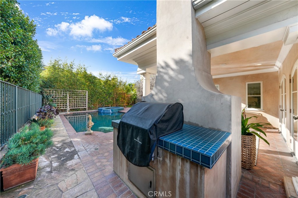 Huntington Beach, California, 92649, United States, 5 Bedrooms Bedrooms, ,5 BathroomsBathrooms,Residential,For Sale,1991081