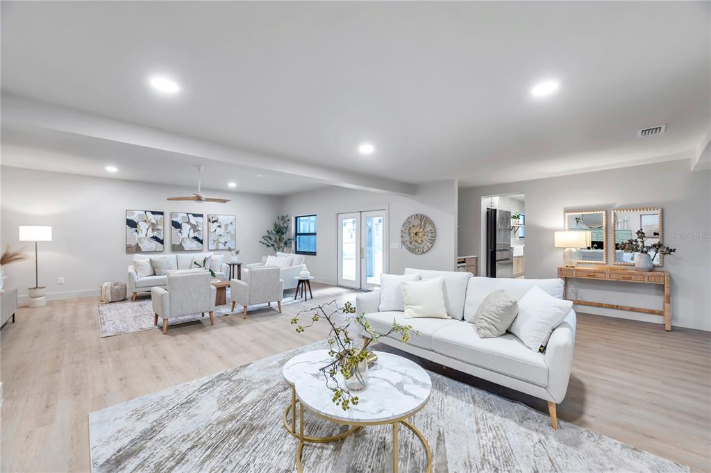 Tampa, Florida, 33629, United States, 4 Bedrooms Bedrooms, ,3 BathroomsBathrooms,Residential,For Sale,1906896