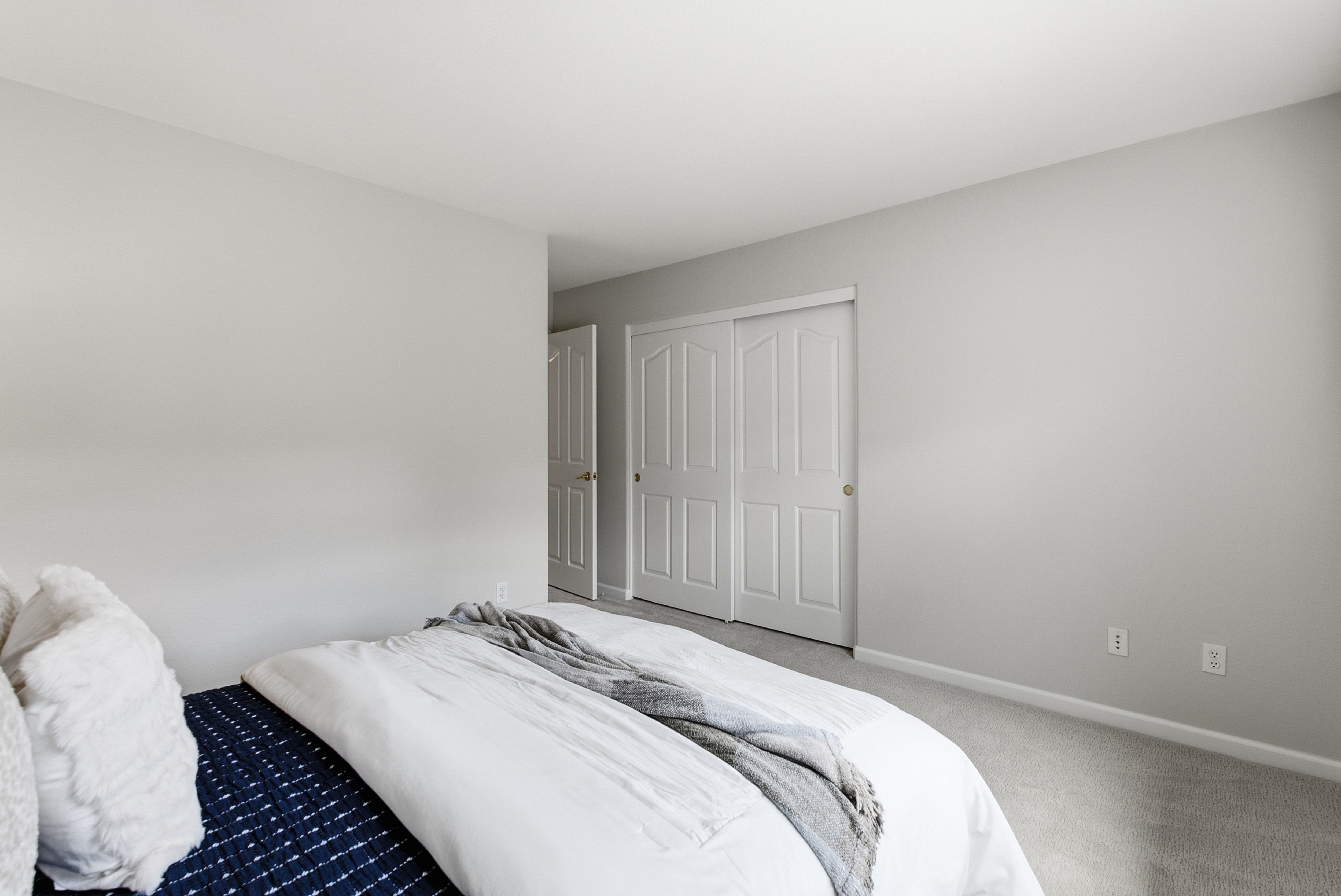  Beautifully Updated Henry Ranch Home with Scenic Views and Modern Comfort - 物件實景