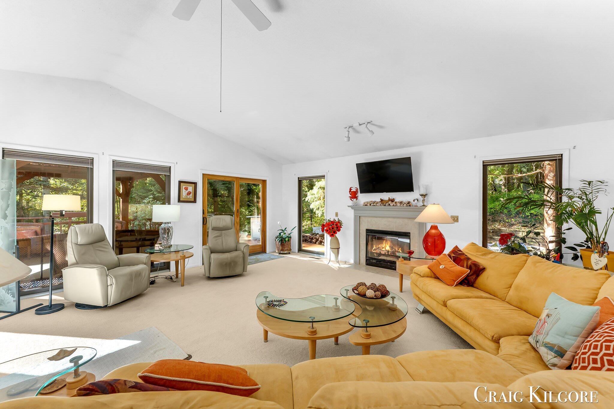 Spring Lake, Michigan, 49456, United States, 2 Bedrooms Bedrooms, ,3 BathroomsBathrooms,Residential,For Sale,2003157