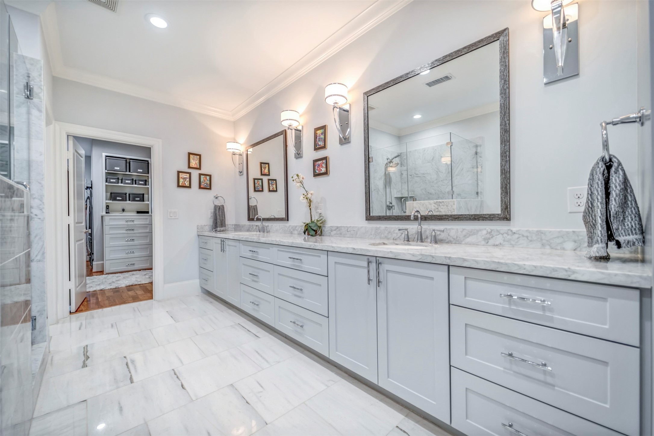 Houston, Texas, 77055, United States, 3 Bedrooms Bedrooms, ,4 BathroomsBathrooms,Residential,For Sale,1866931