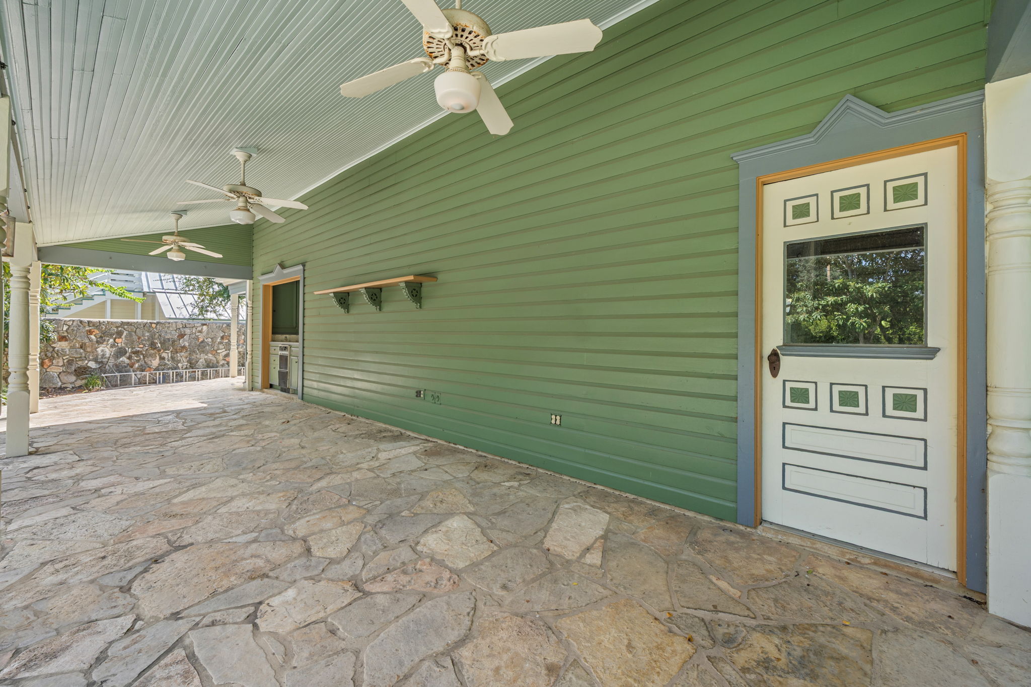 San Marcos, Texas, 78666, United States, 3 Bedrooms Bedrooms, ,4 BathroomsBathrooms,Residential,For Sale,1981922