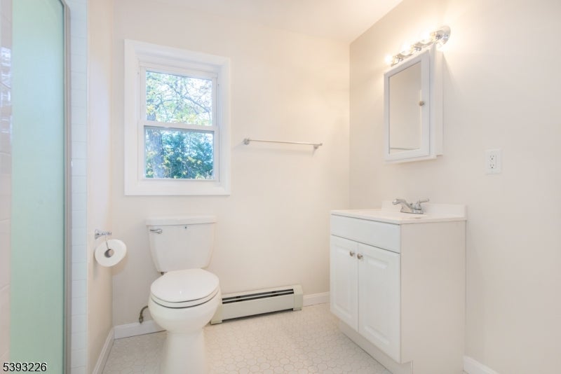 North Haledon Boro, New Jersey, 07508, United States, 5 Bedrooms Bedrooms, ,2 BathroomsBathrooms,Residential,For Sale,1976874