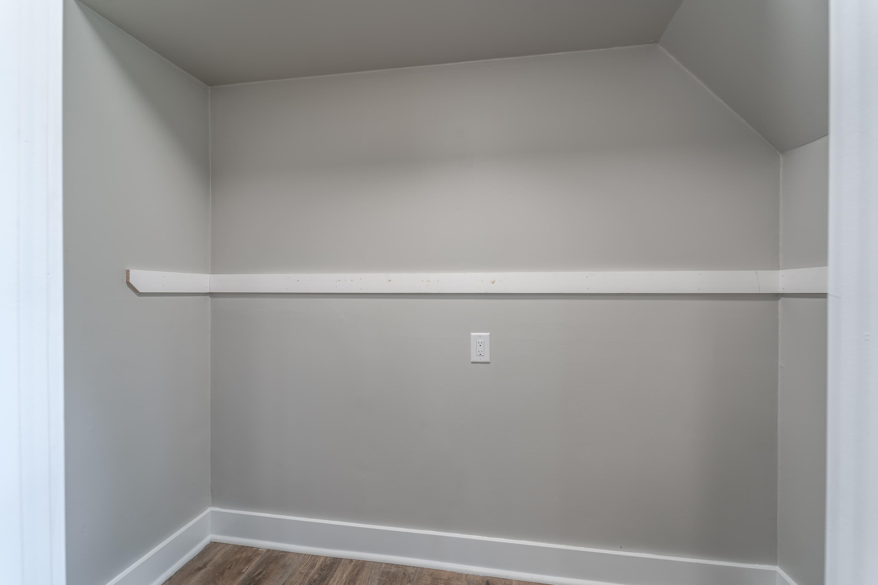 Berea, Kentucky, 40403, United States, 4 Bedrooms Bedrooms, ,4 BathroomsBathrooms,Residential,For Sale,1979235