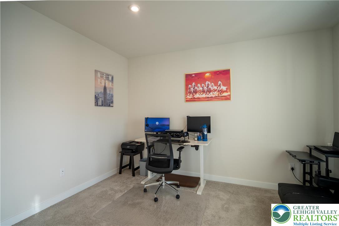 North Catasauqua Bor, Pennsylvania, 18032, United States, 4 Bedrooms Bedrooms, ,4 BathroomsBathrooms,Residential,For Sale,2001673