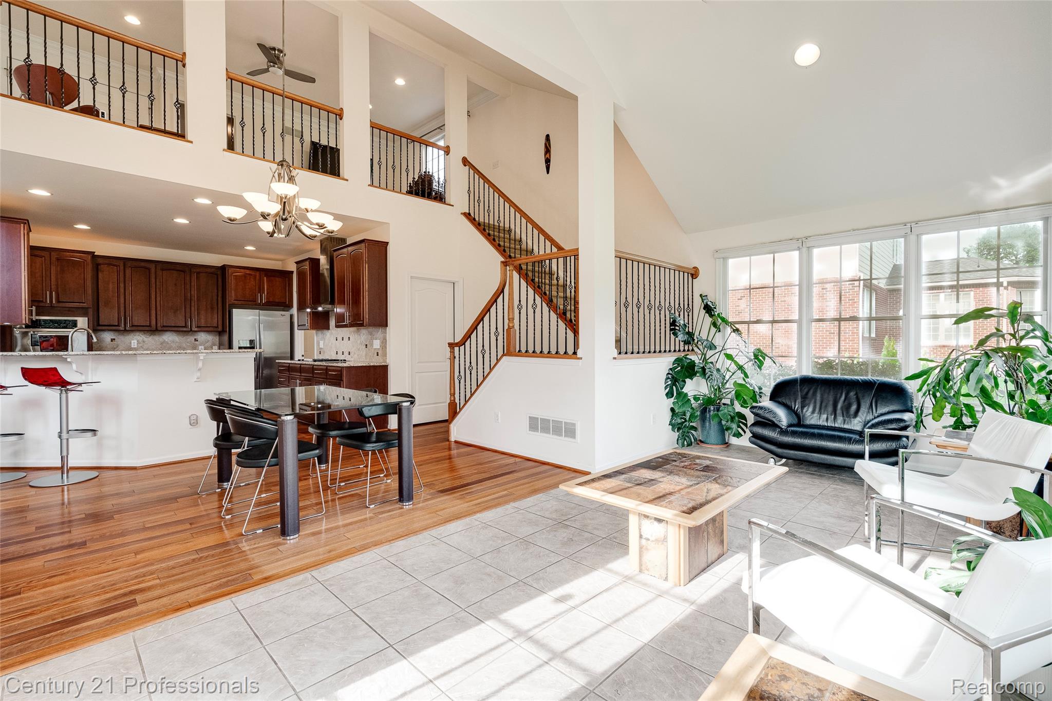 Novi, Michigan, 48374, United States, 4 Bedrooms Bedrooms, ,5 BathroomsBathrooms,Residential,For Sale,1904445