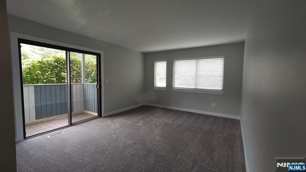 Mahwah, New Jersey, 07430, United States, 2 Bedrooms Bedrooms, ,2 BathroomsBathrooms,Residential,For Sale,1906473