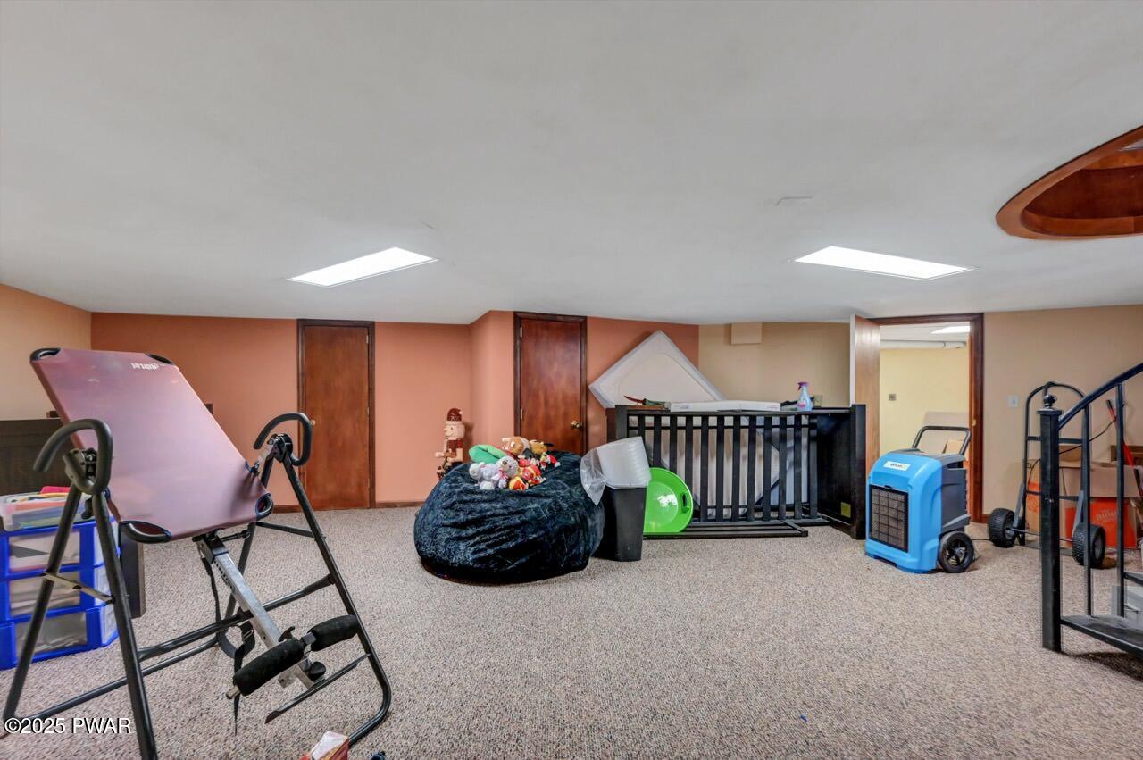 Hawley, Pennsylvania, 18428, United States, 3 Bedrooms Bedrooms, ,3 BathroomsBathrooms,Residential,For Sale,1937787