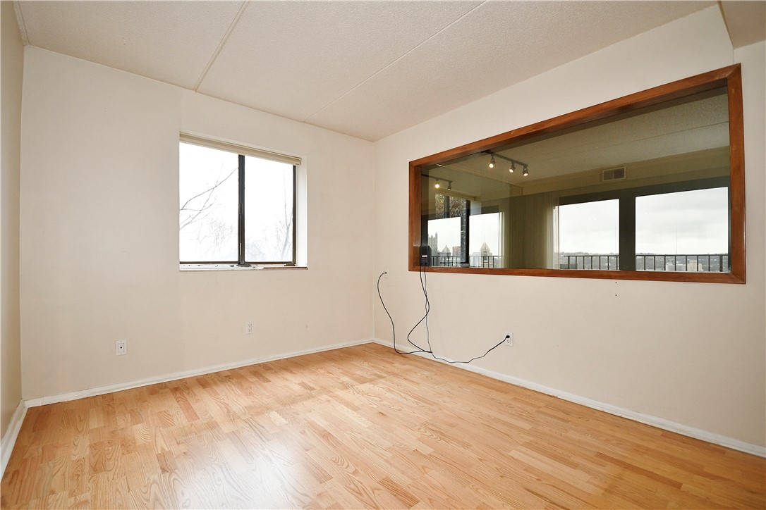 1000 Grandview Avenue Unit 401, Mt Washington, Pennsylvania, 15211, United States, 2 Bedrooms Bedrooms, ,2 BathroomsBathrooms,Residential,For Sale,1000 Grandview Avenue Unit 401,1662868