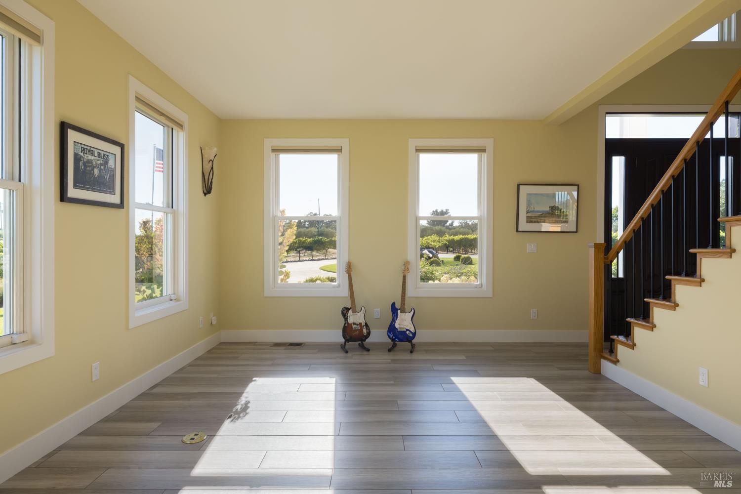 Santa Rosa, California, 95401, United States, 4 Bedrooms Bedrooms, ,4 BathroomsBathrooms,Residential,For Sale,1993093