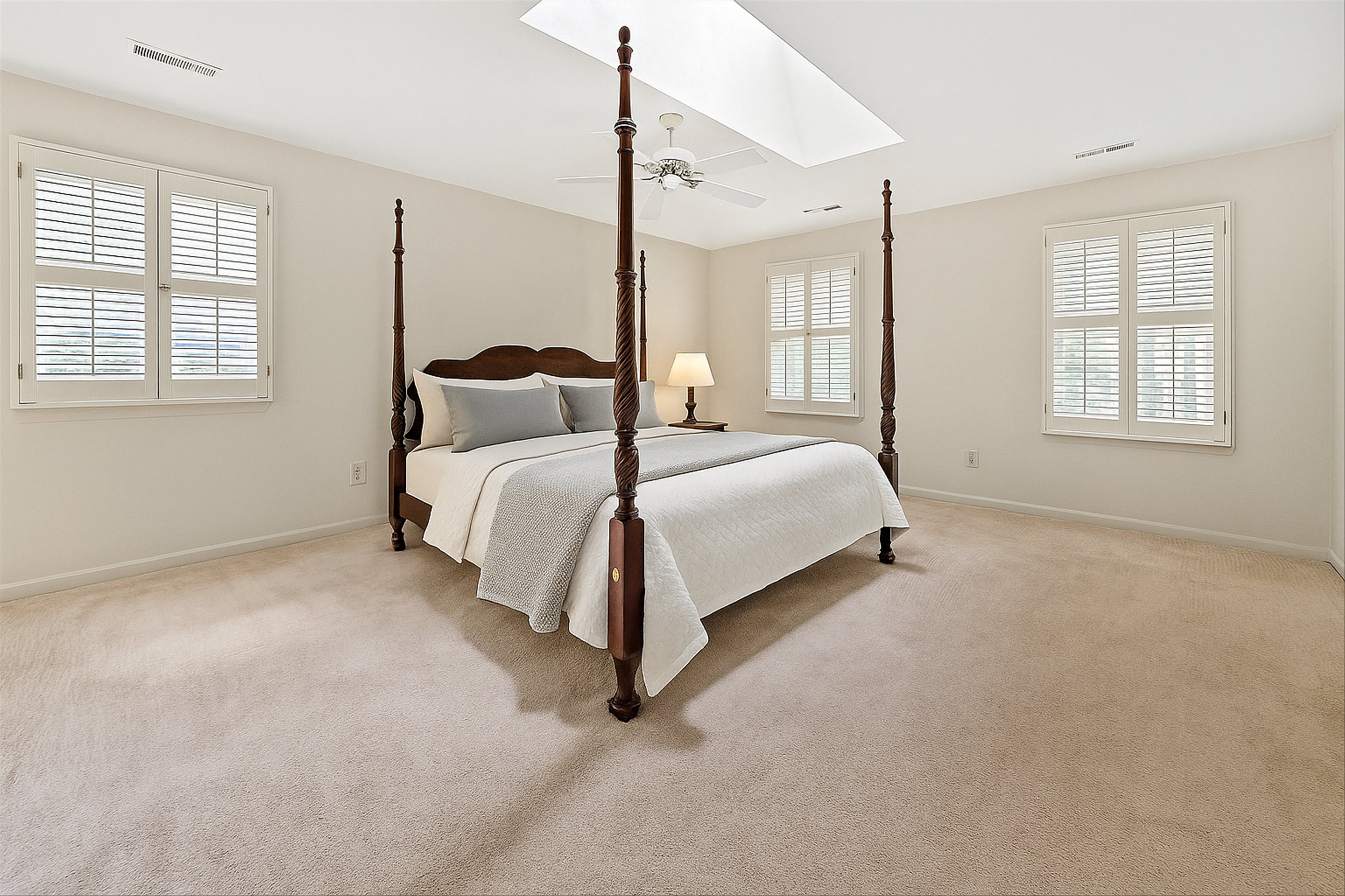 Bedford, Virginia, 24523, United States, 4 Bedrooms Bedrooms, ,4 BathroomsBathrooms,Residential,For Sale,1914324