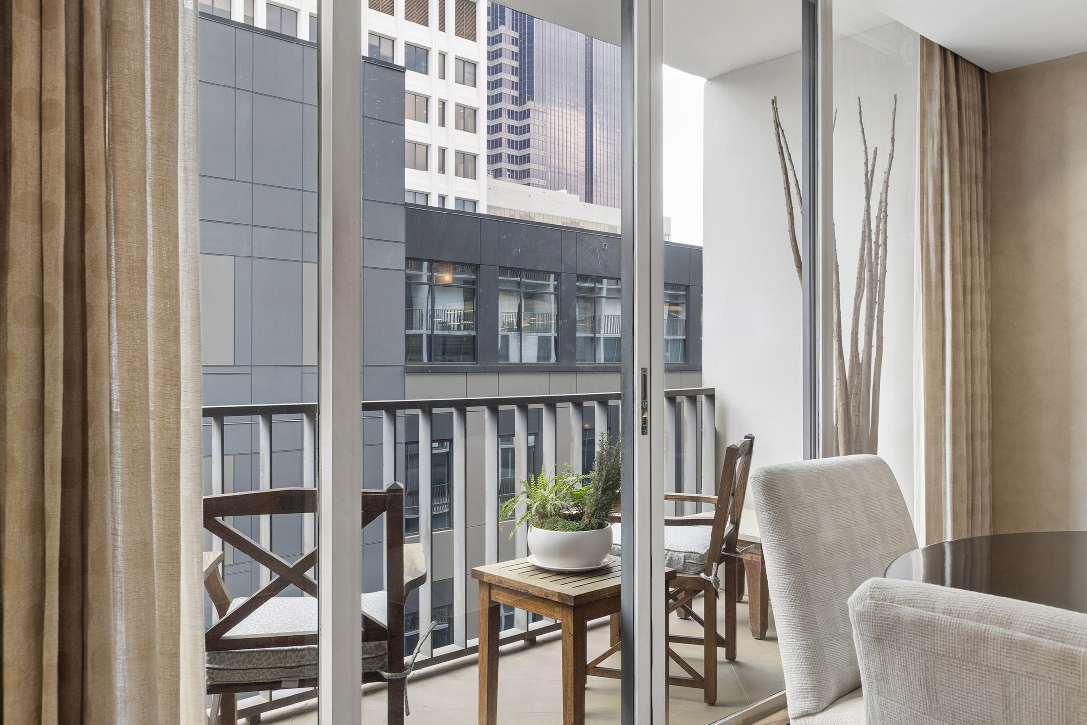  Embrace Midtown Living at Colony House - 物件實景