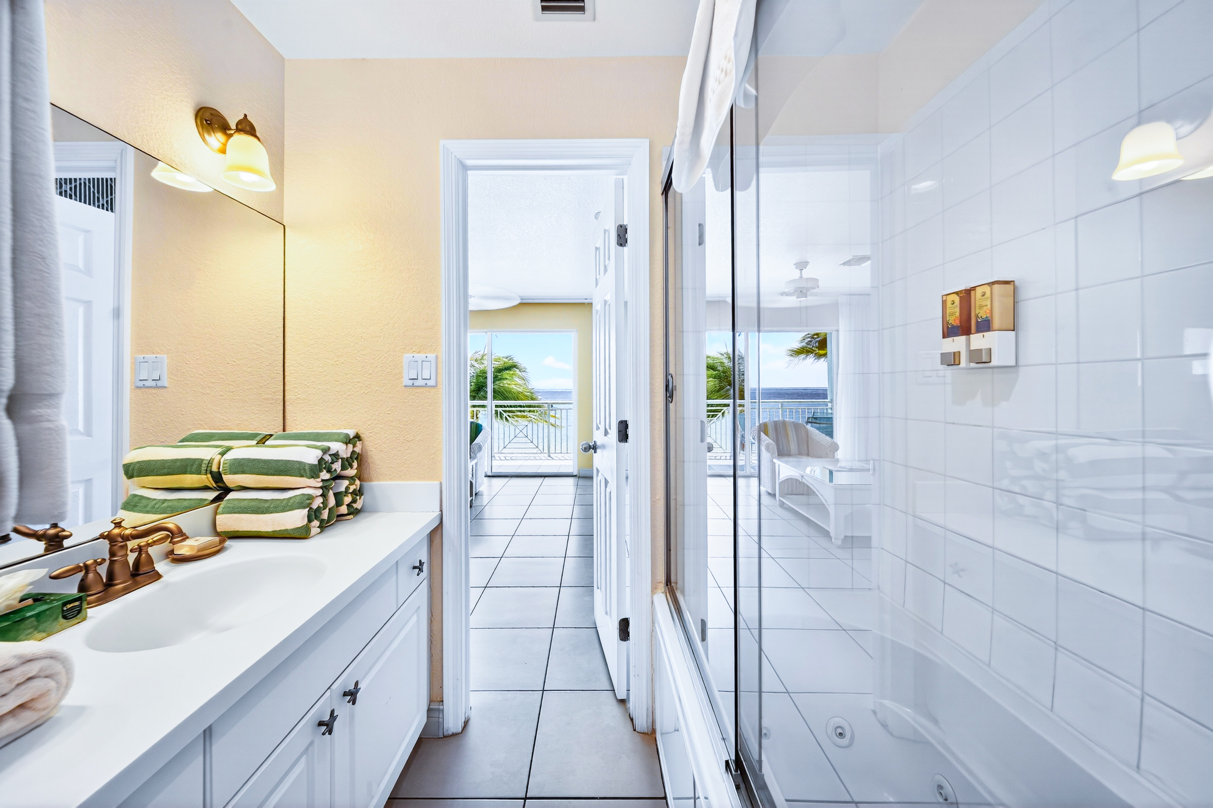  Compass Point 205 - One Bedroom - 物件實景