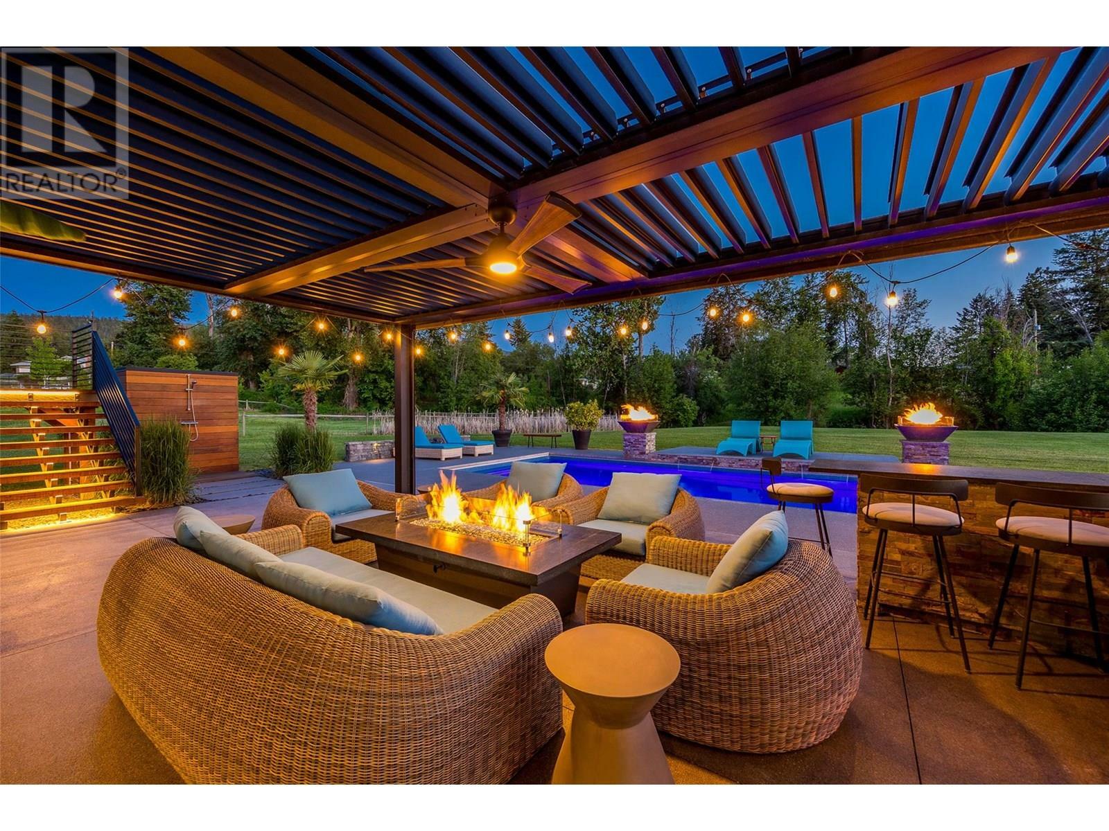 KELOWNA, British Columbia, V1W 4C5, CA, 5 Bedrooms Bedrooms, ,3 BathroomsBathrooms,Residential,For Sale,1883481